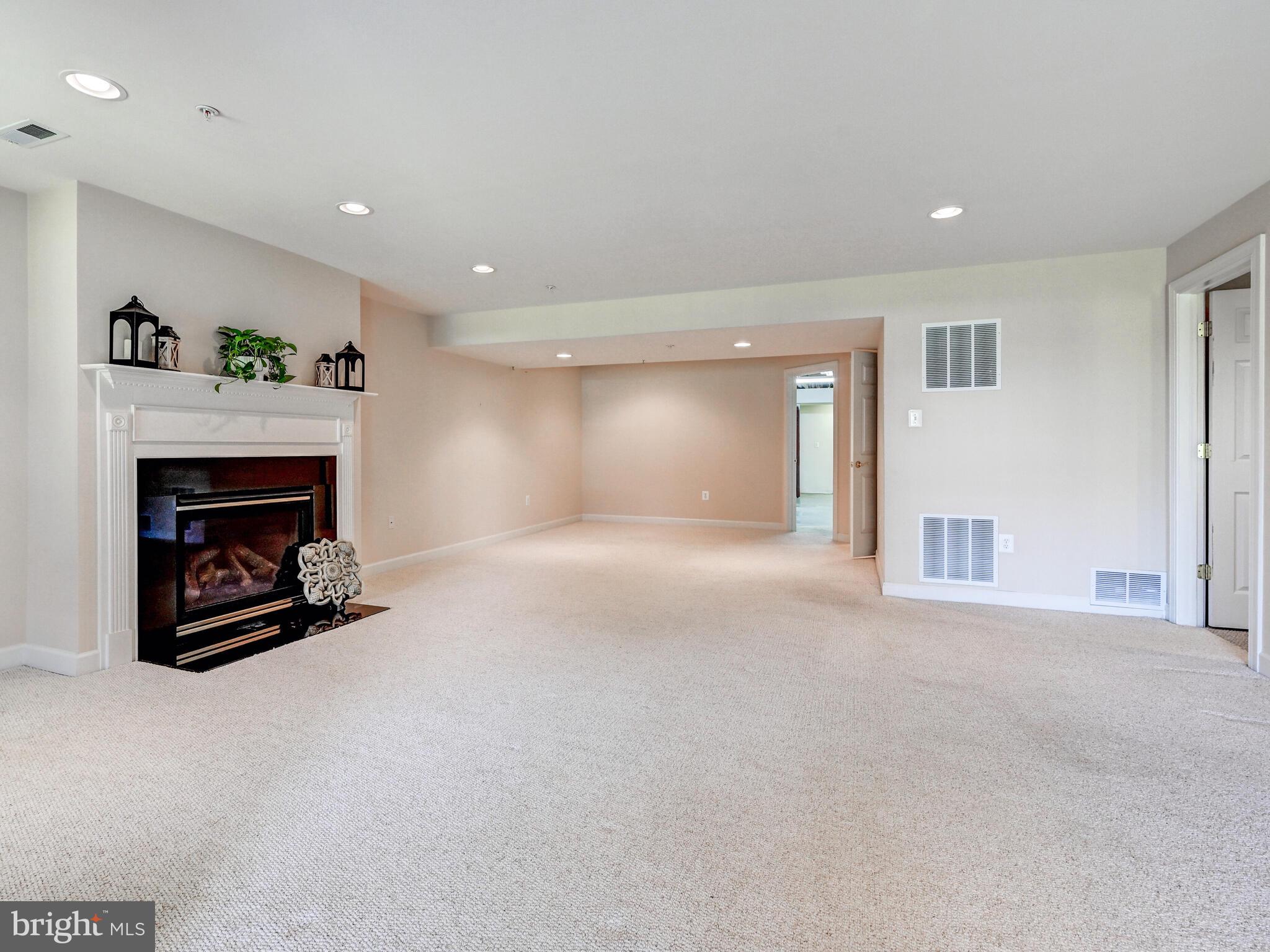 ELLICOTT MEADOWS - Residential