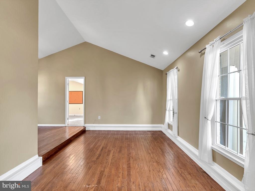 POINTER RIDGE - Residential Lease