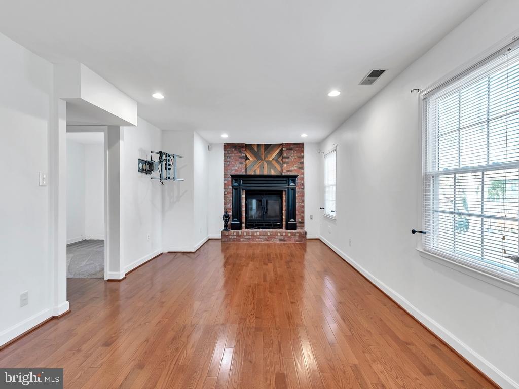 POINTER RIDGE - Residential Lease