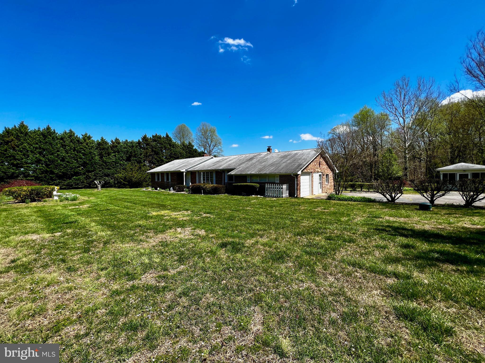 QUEEN TREE LANDING - Residential