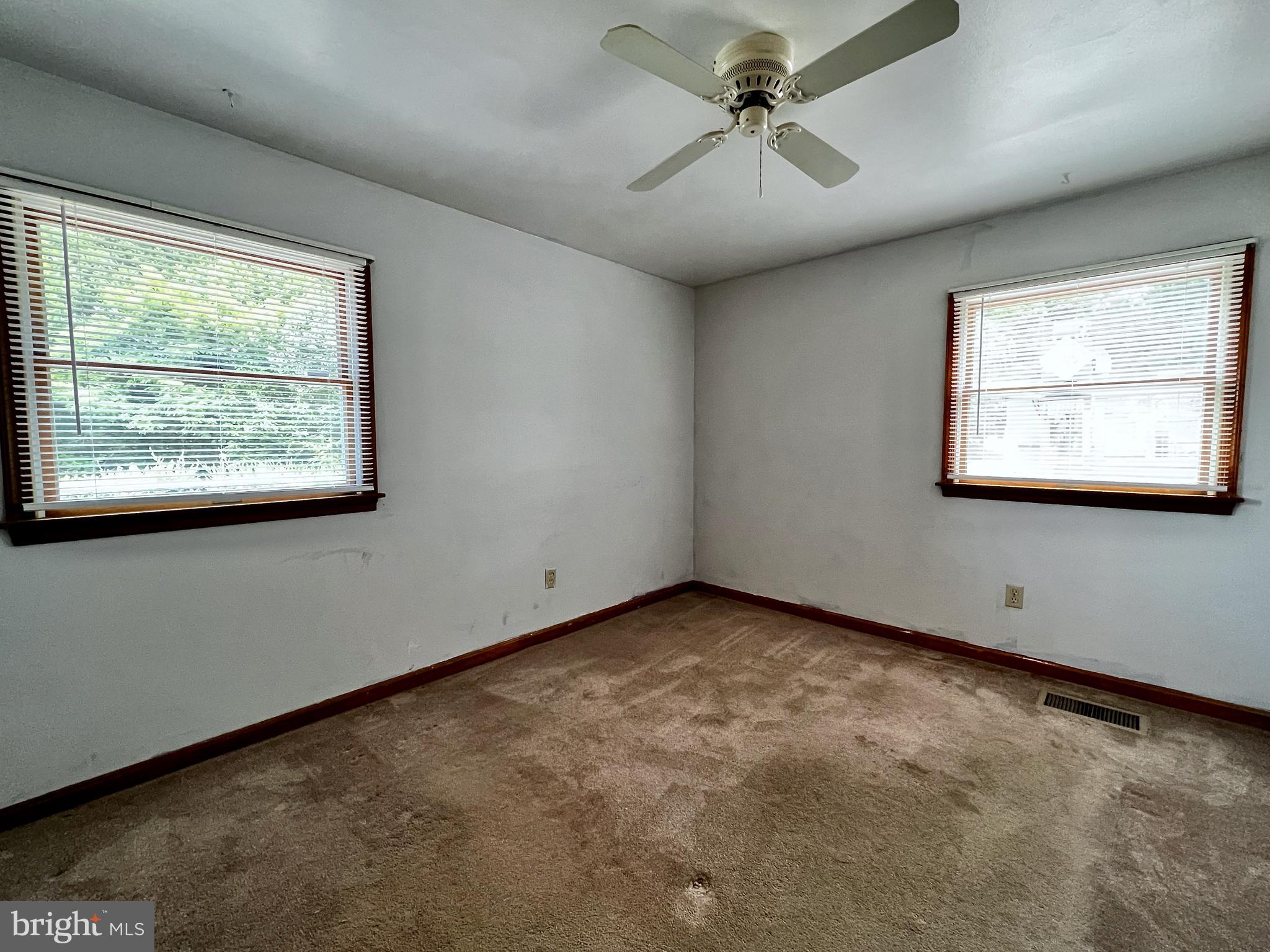 QUEEN TREE LANDING - Residential