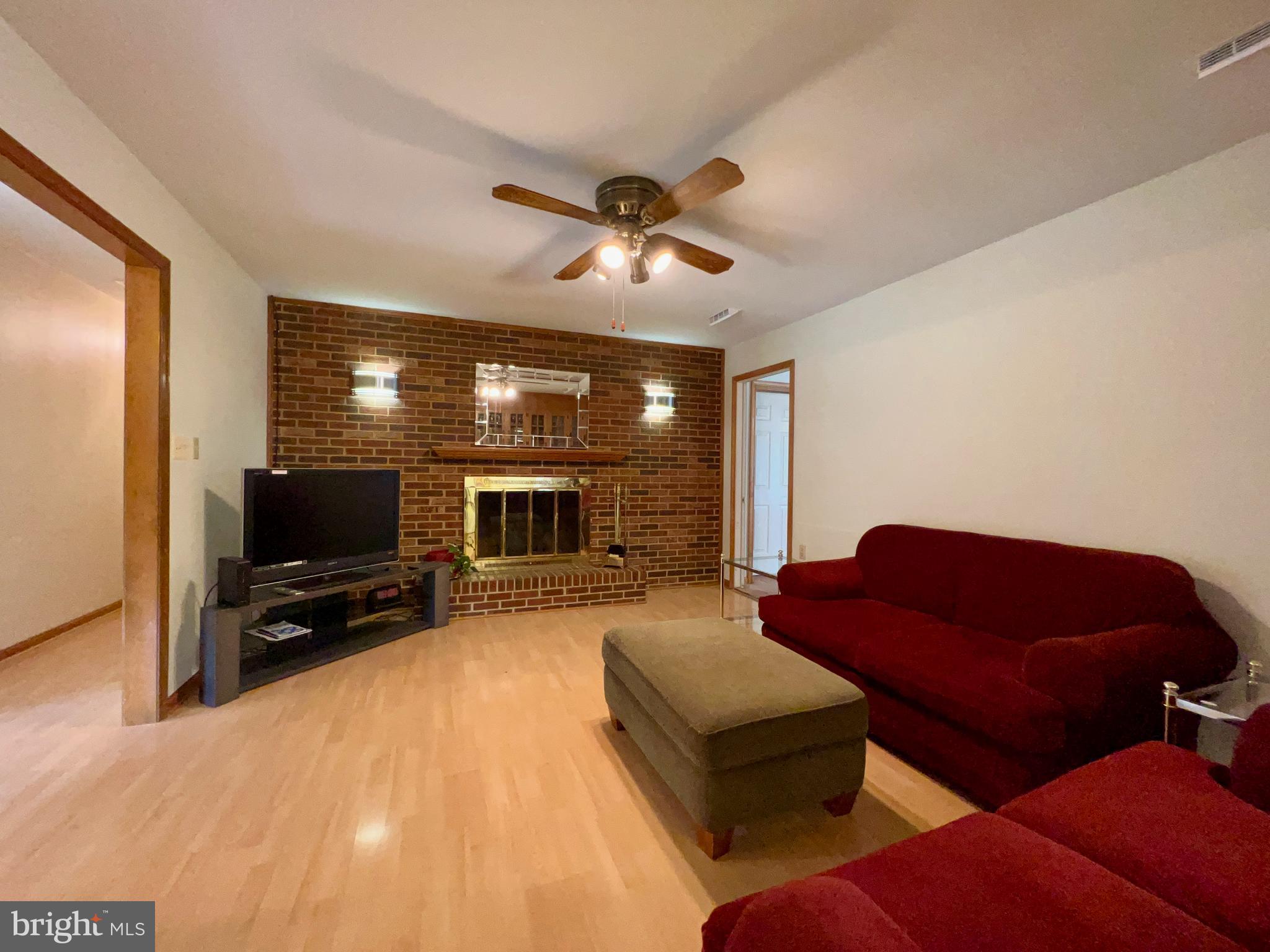 QUEEN TREE LANDING - Residential