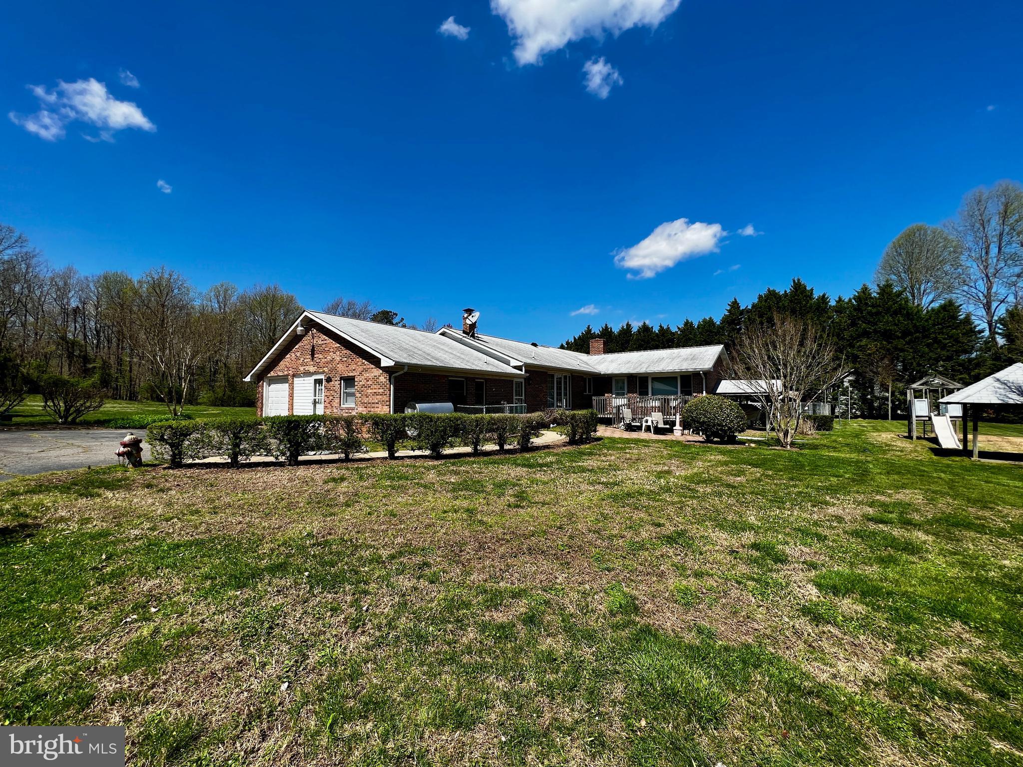 QUEEN TREE LANDING - Residential