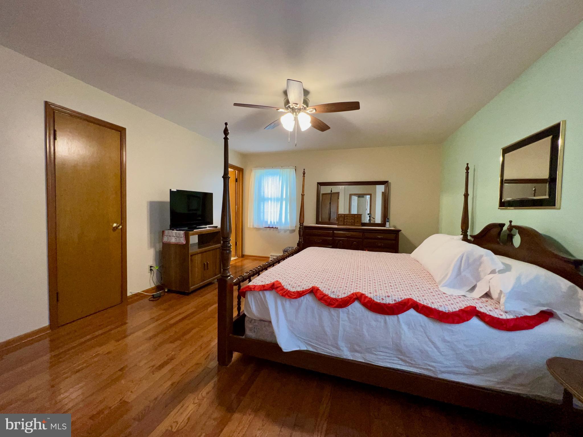 QUEEN TREE LANDING - Residential