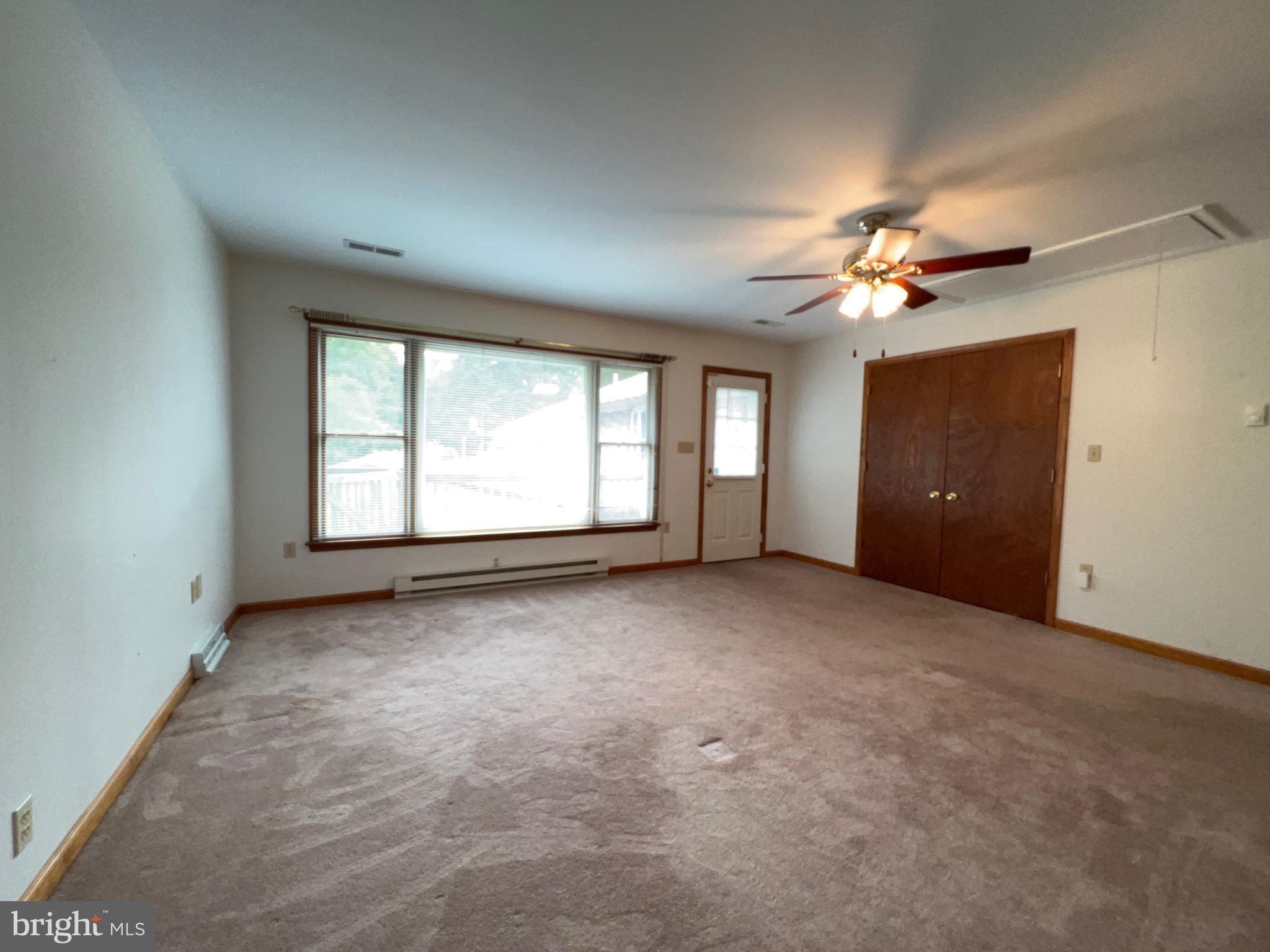 QUEEN TREE LANDING - Residential