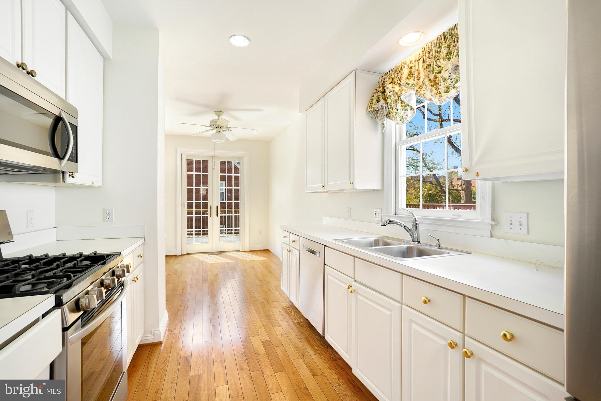 DOUGLAS ESTATES - Residential