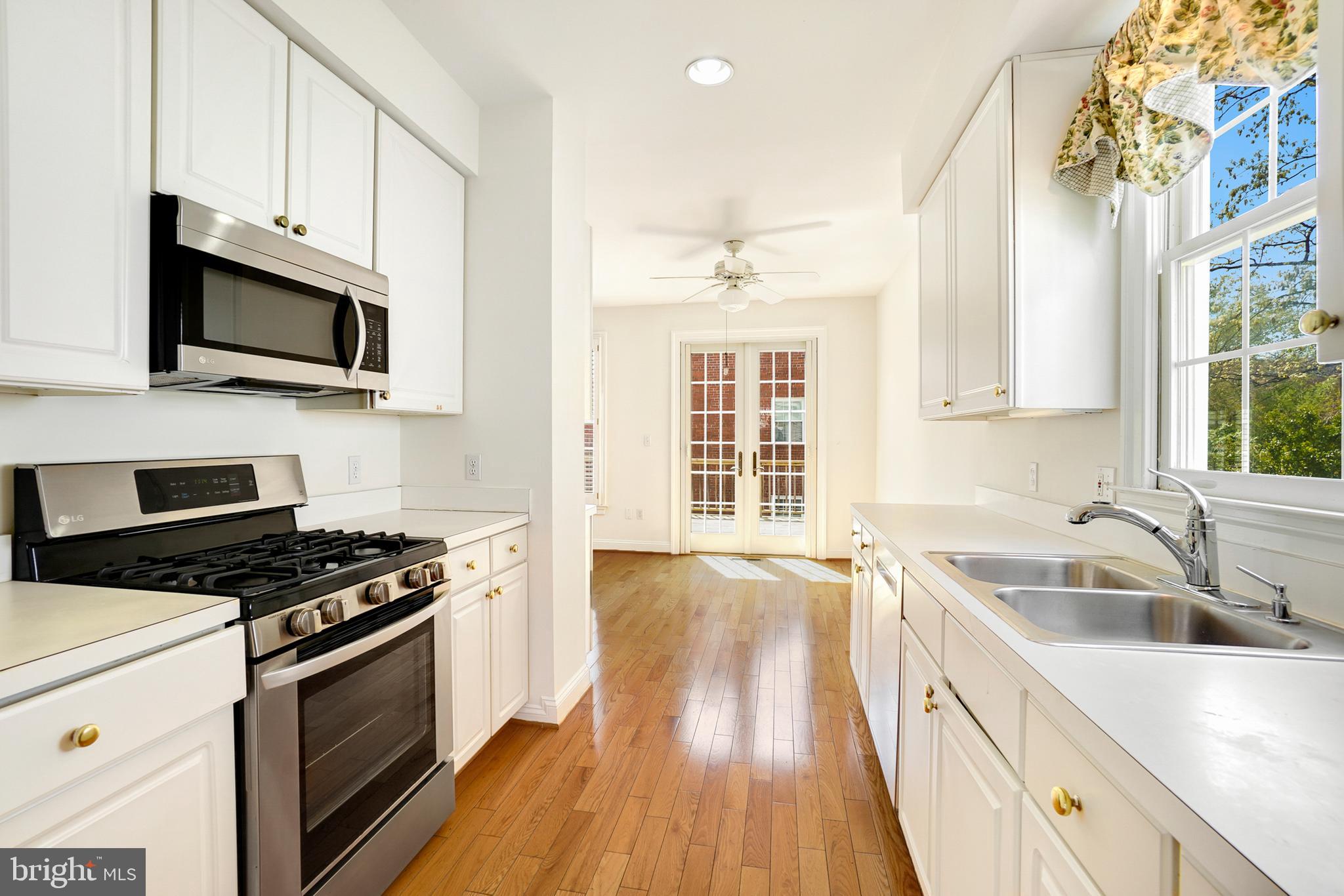 DOUGLAS ESTATES - Residential