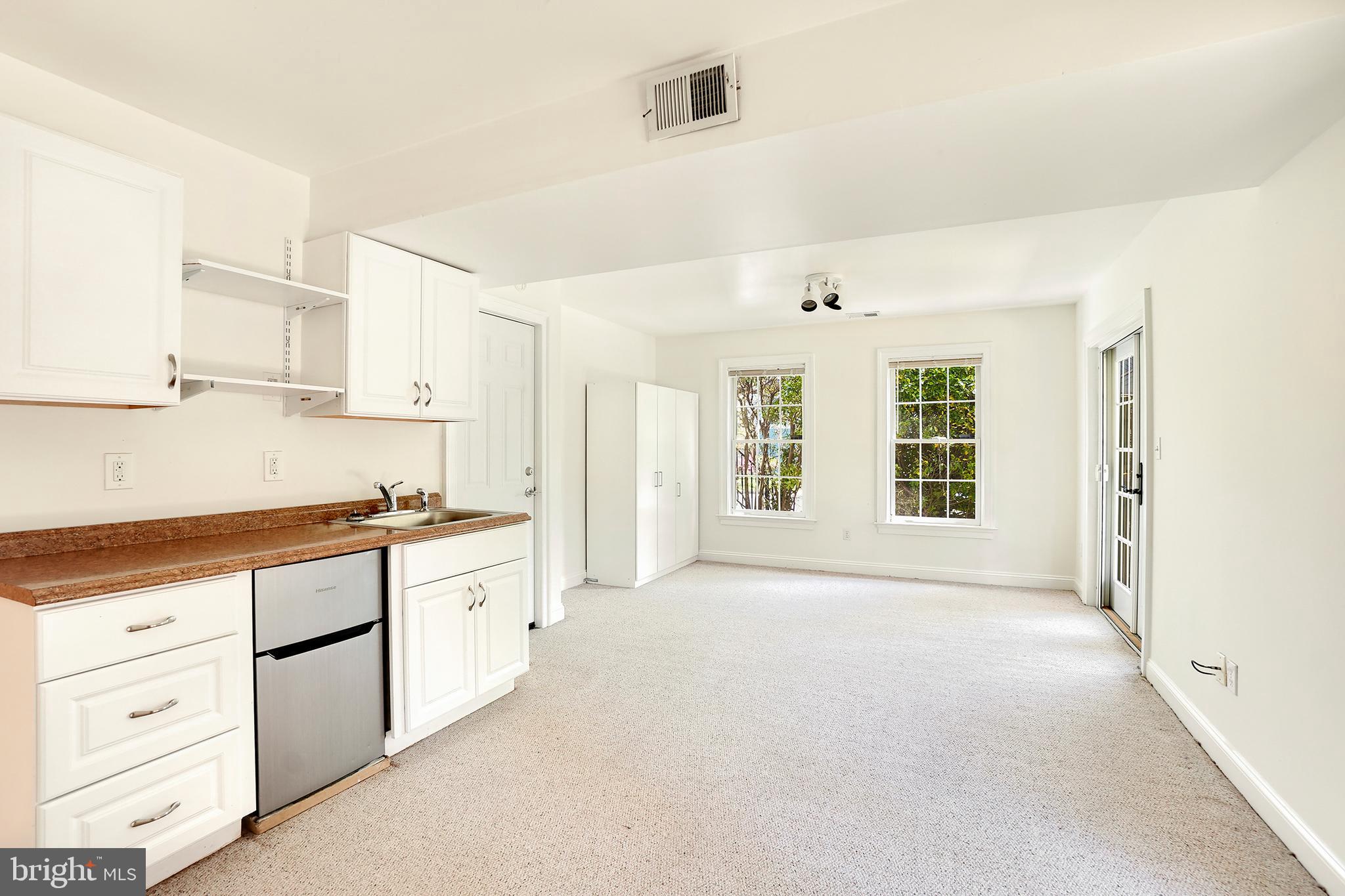 DOUGLAS ESTATES - Residential