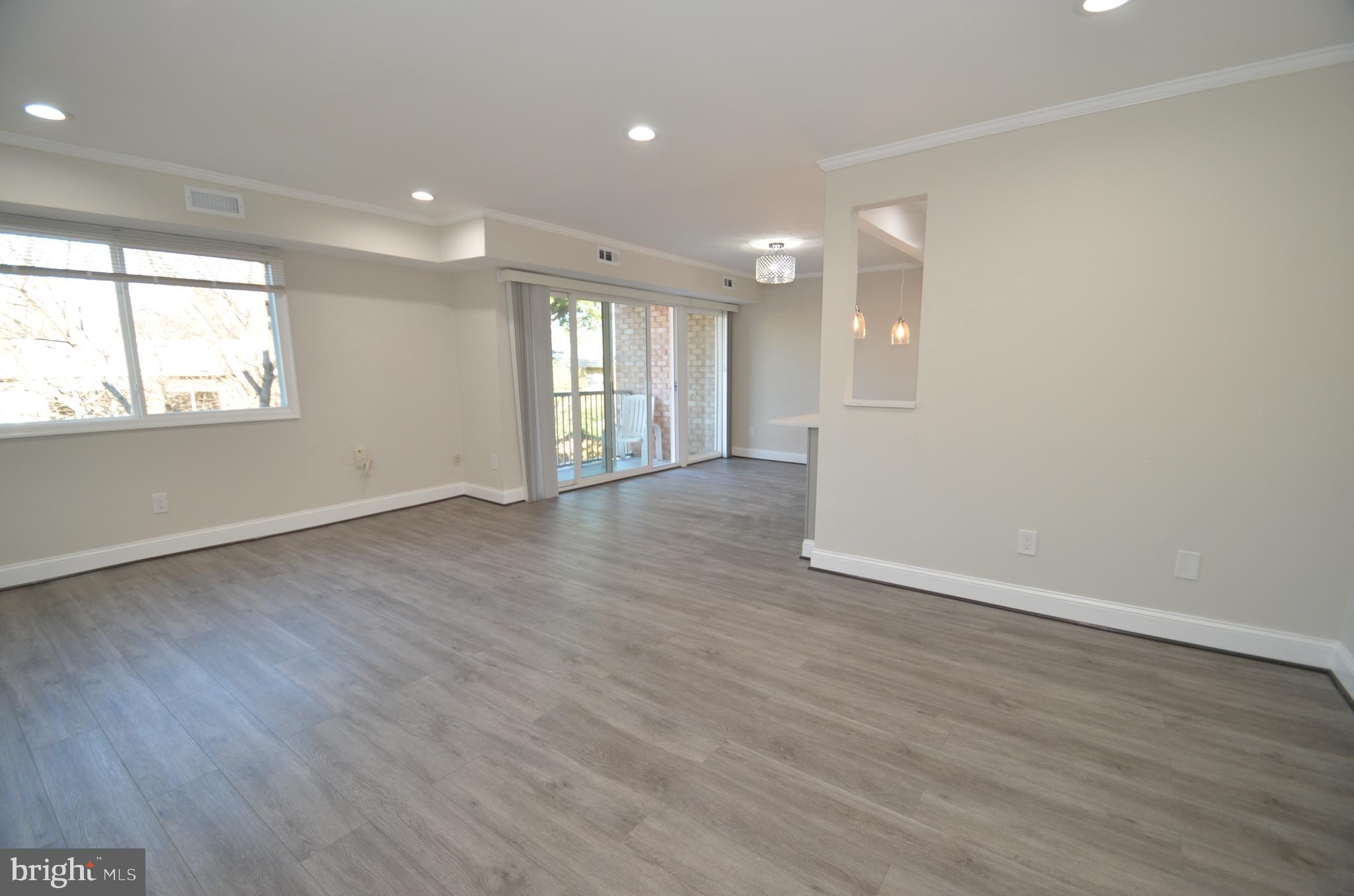 YORKTOWNE SQUARE - Residential Lease