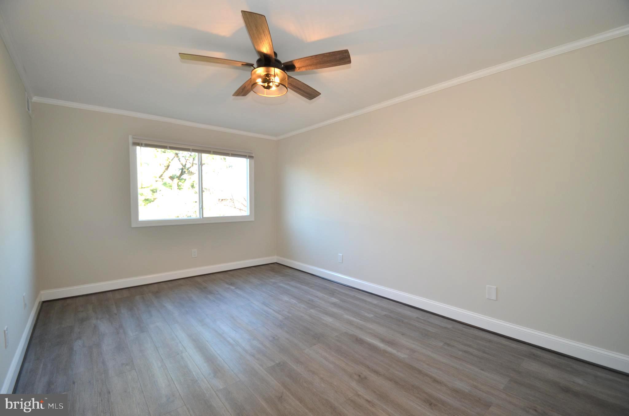 YORKTOWNE SQUARE - Residential Lease