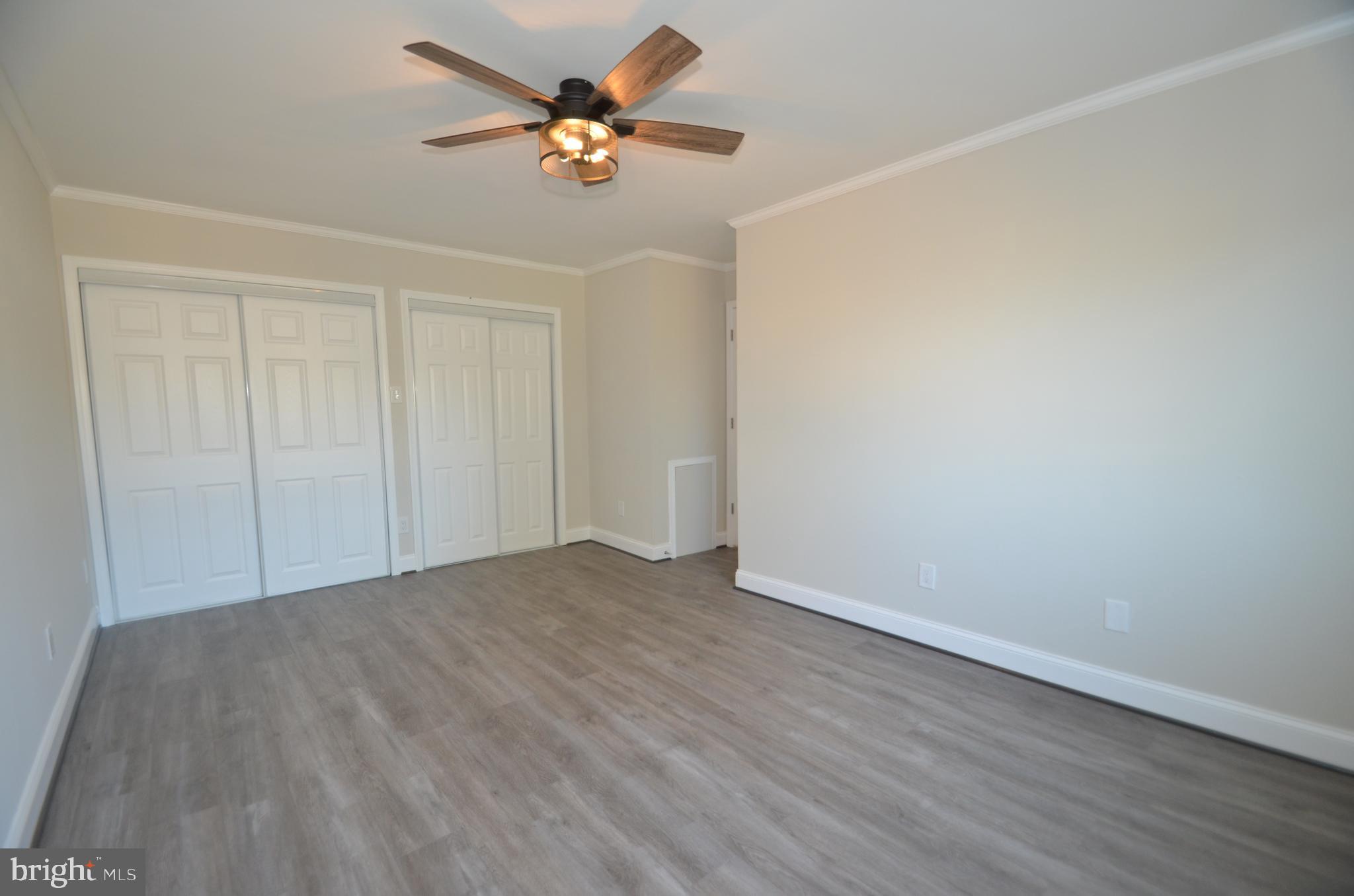 YORKTOWNE SQUARE - Residential Lease