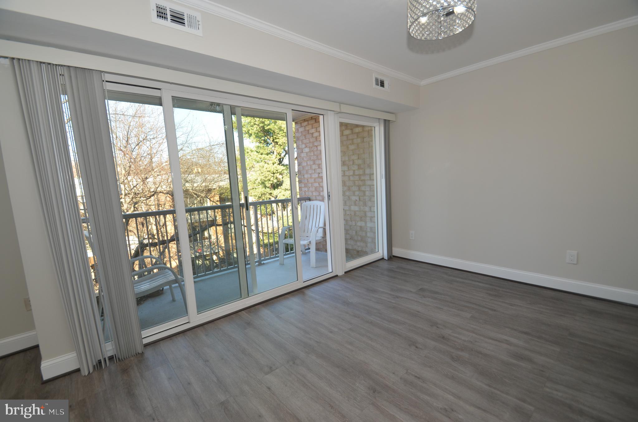 YORKTOWNE SQUARE - Residential Lease