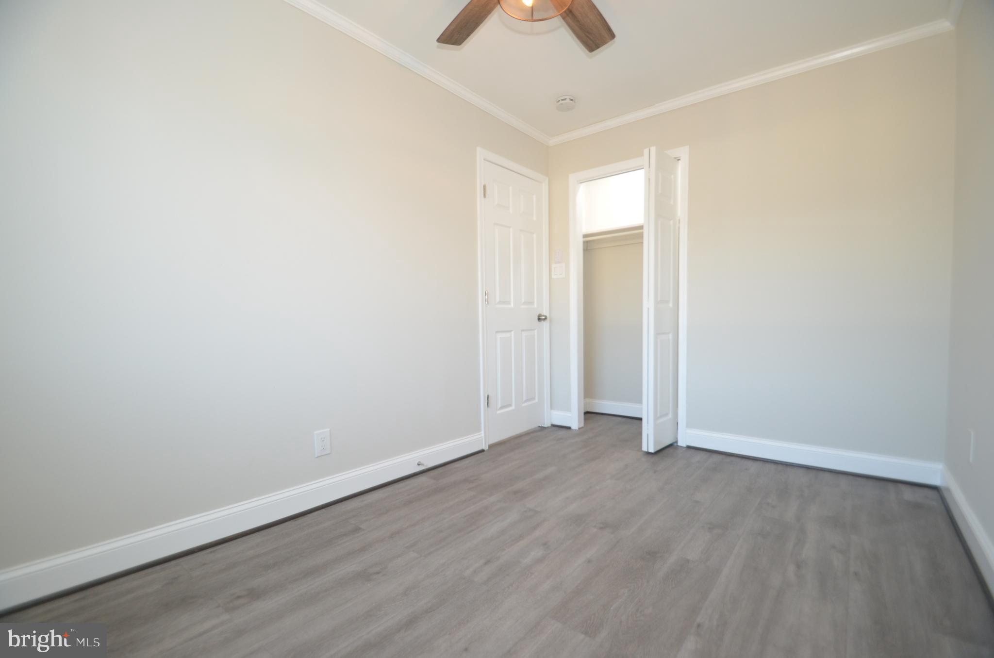 YORKTOWNE SQUARE - Residential Lease