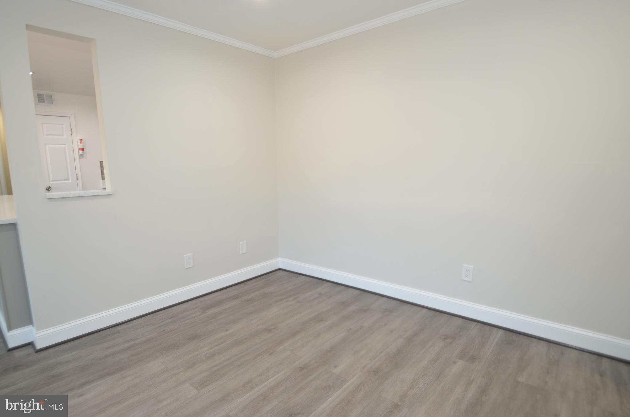 YORKTOWNE SQUARE - Residential Lease