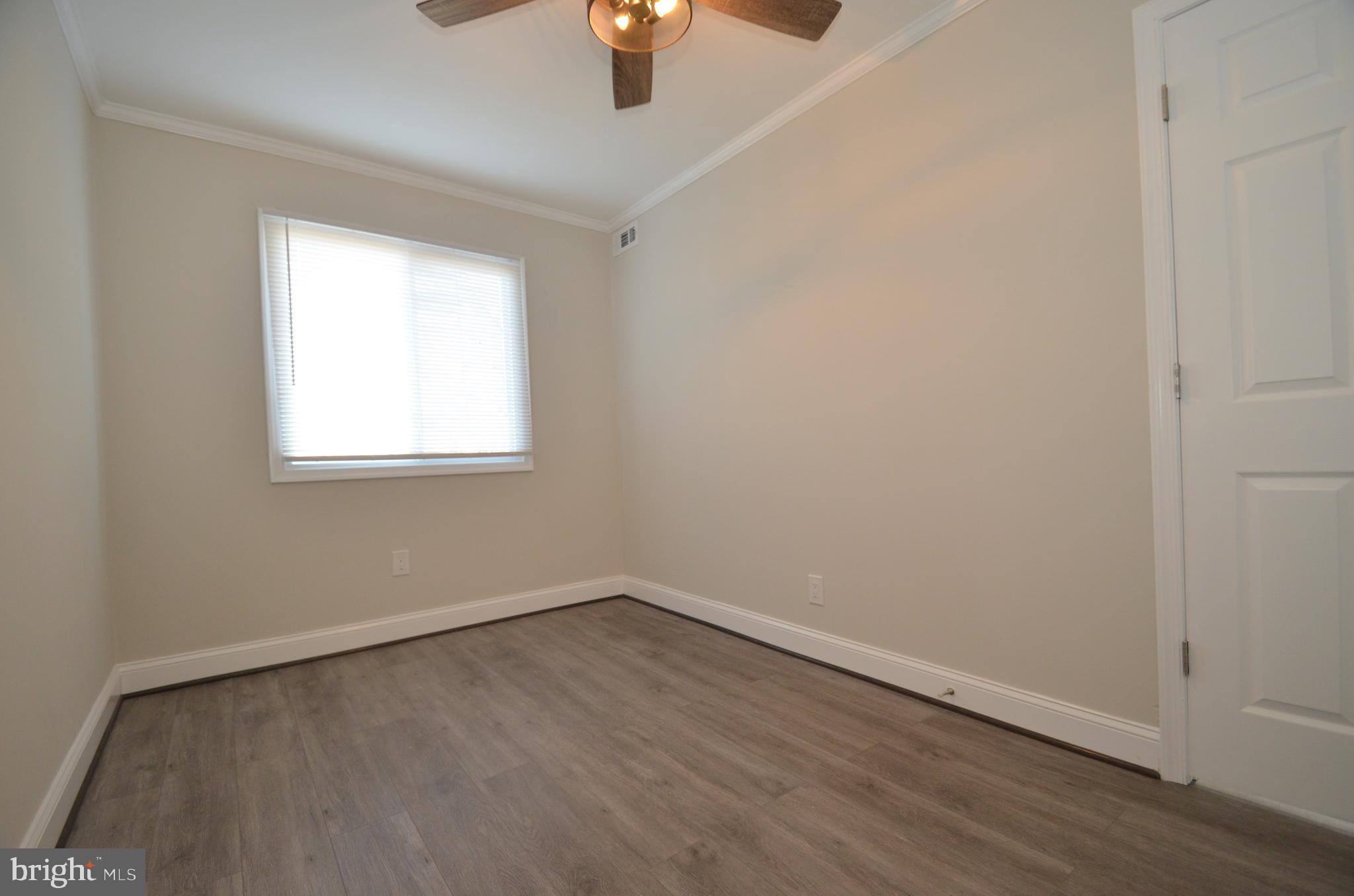 YORKTOWNE SQUARE - Residential Lease