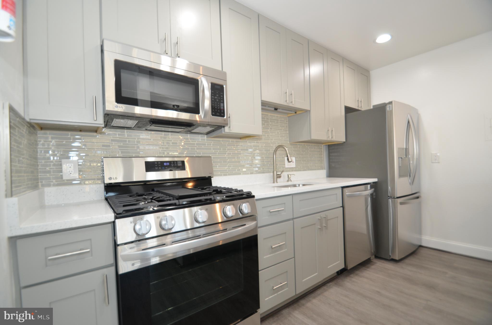 YORKTOWNE SQUARE - Residential Lease