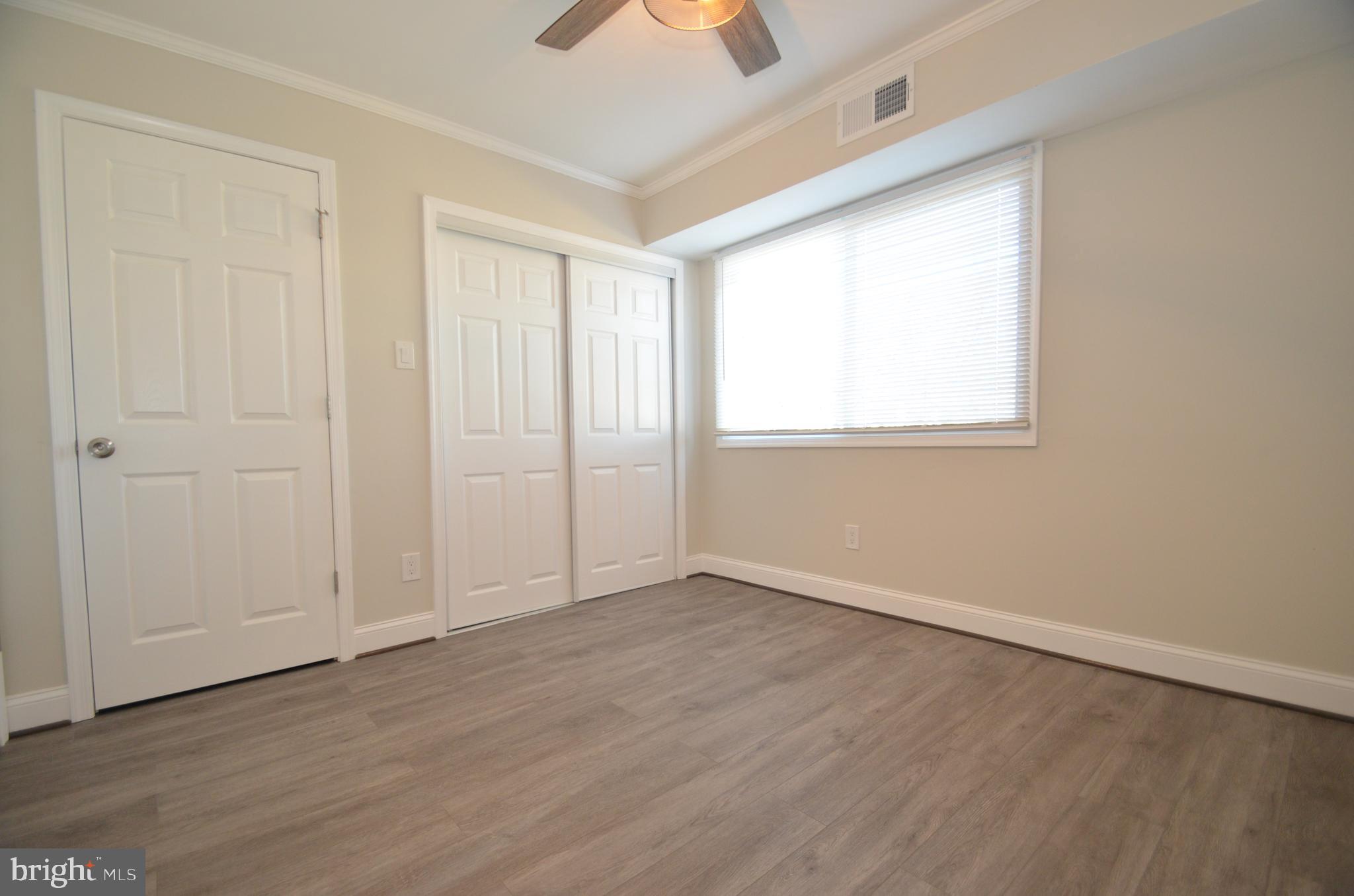 YORKTOWNE SQUARE - Residential Lease