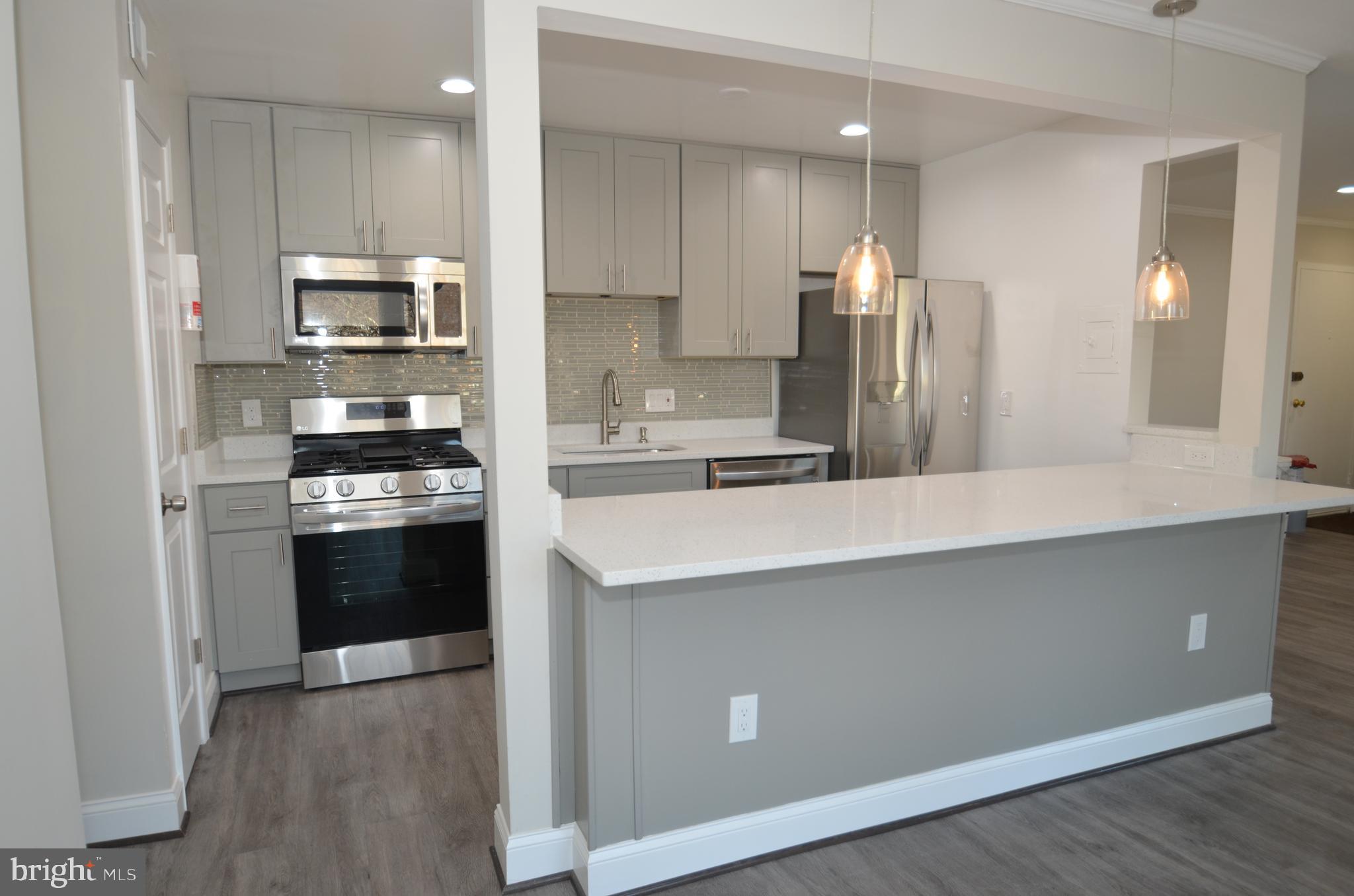 YORKTOWNE SQUARE - Residential Lease