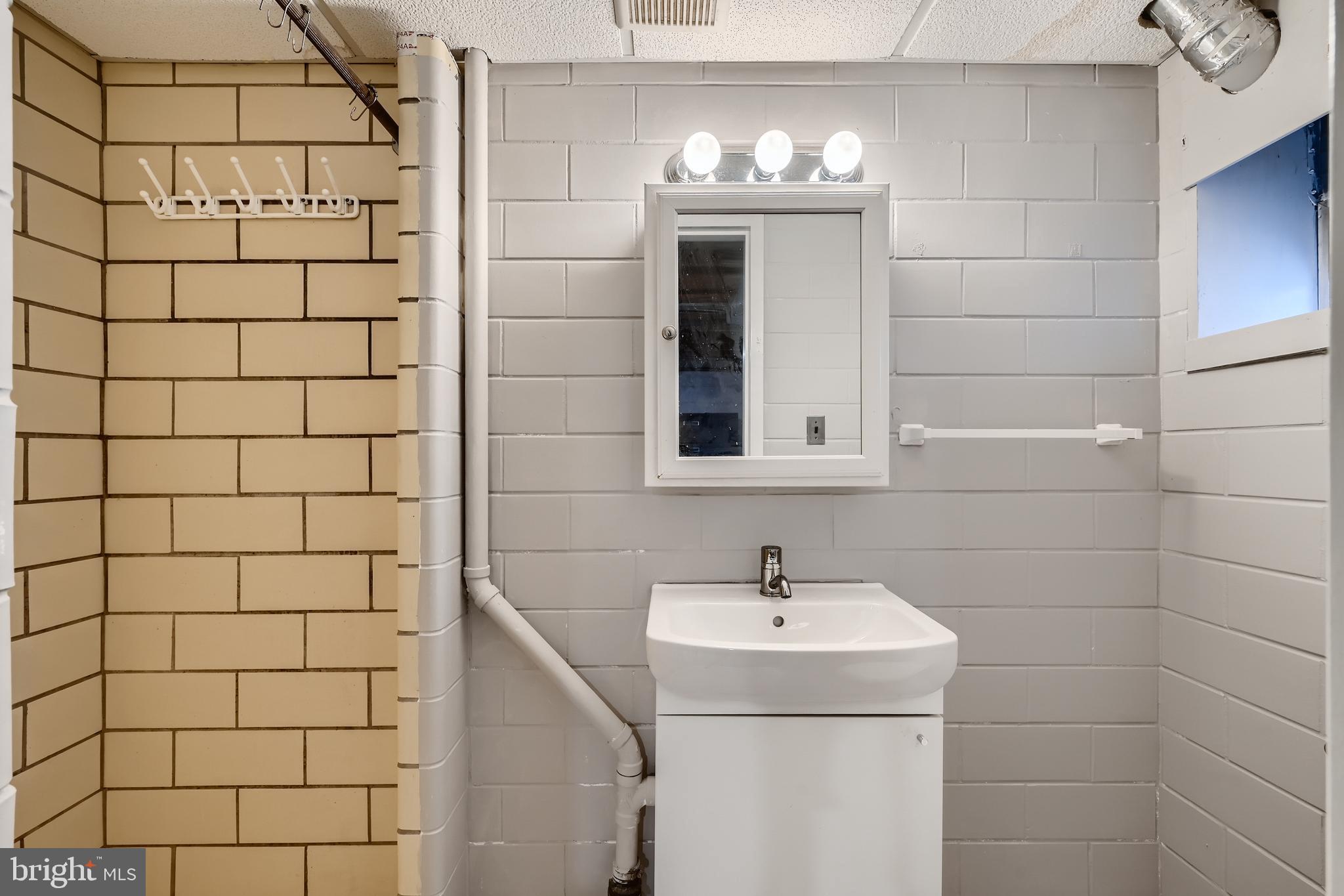 HAMPDEN HISTORIC DISTRICT - Residential