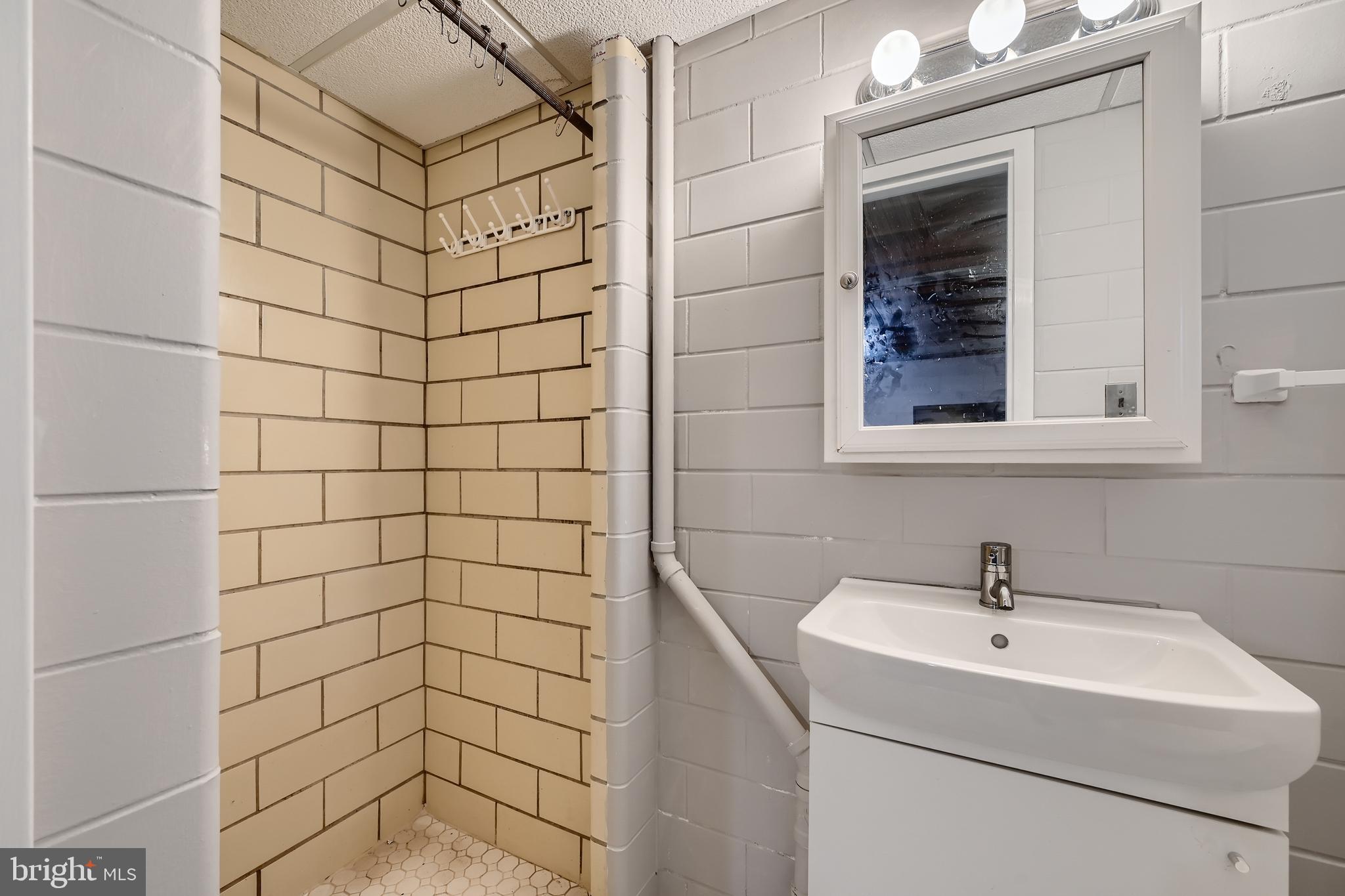 HAMPDEN HISTORIC DISTRICT - Residential