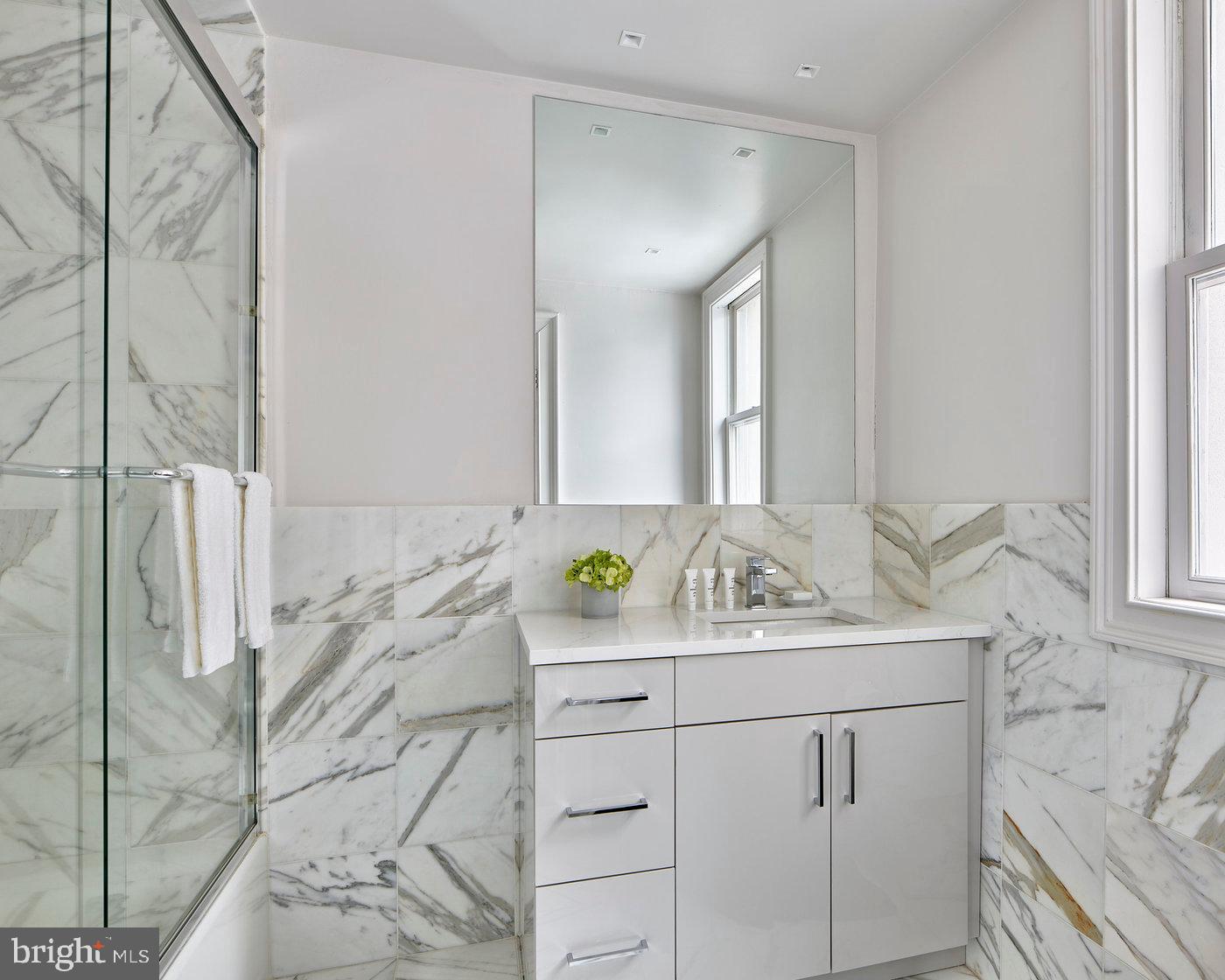 RITTENHOUSE SQUARE - Residential Lease