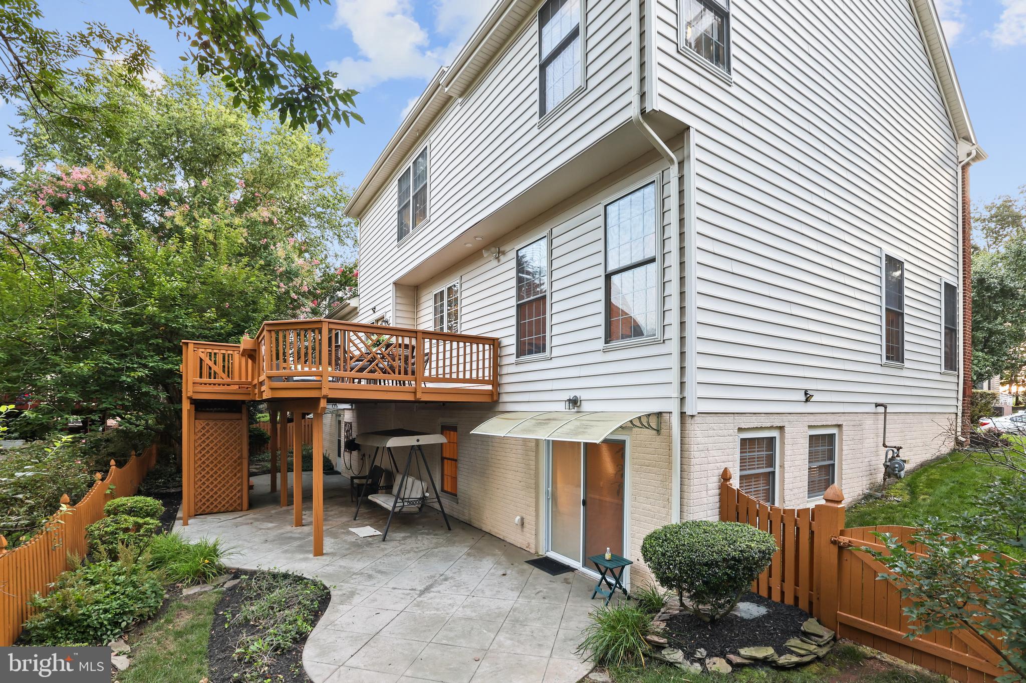 HIGHLAND OAKS - Residential