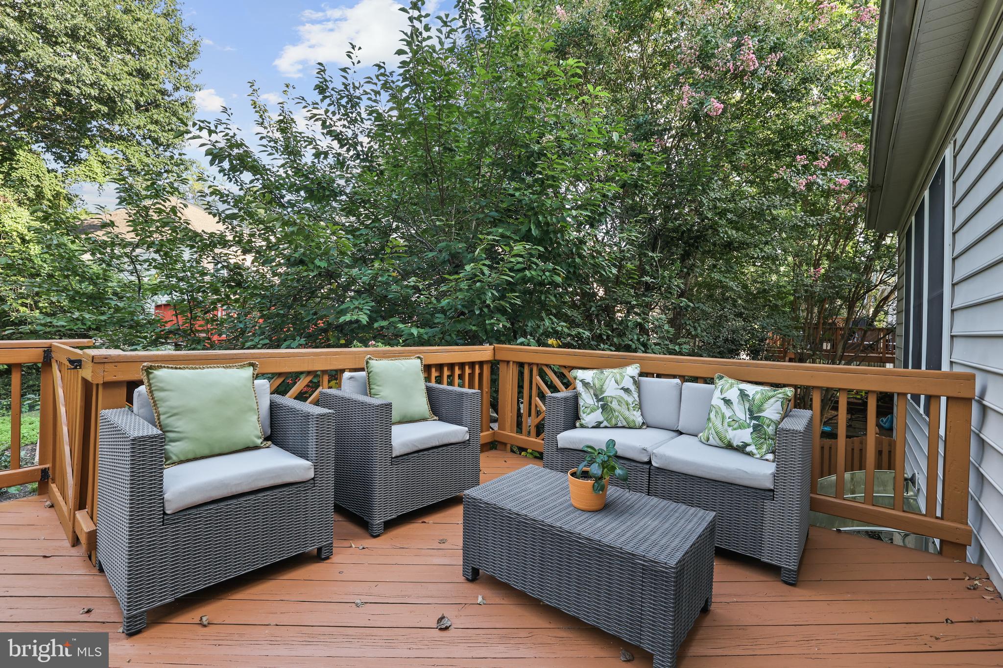 HIGHLAND OAKS - Residential