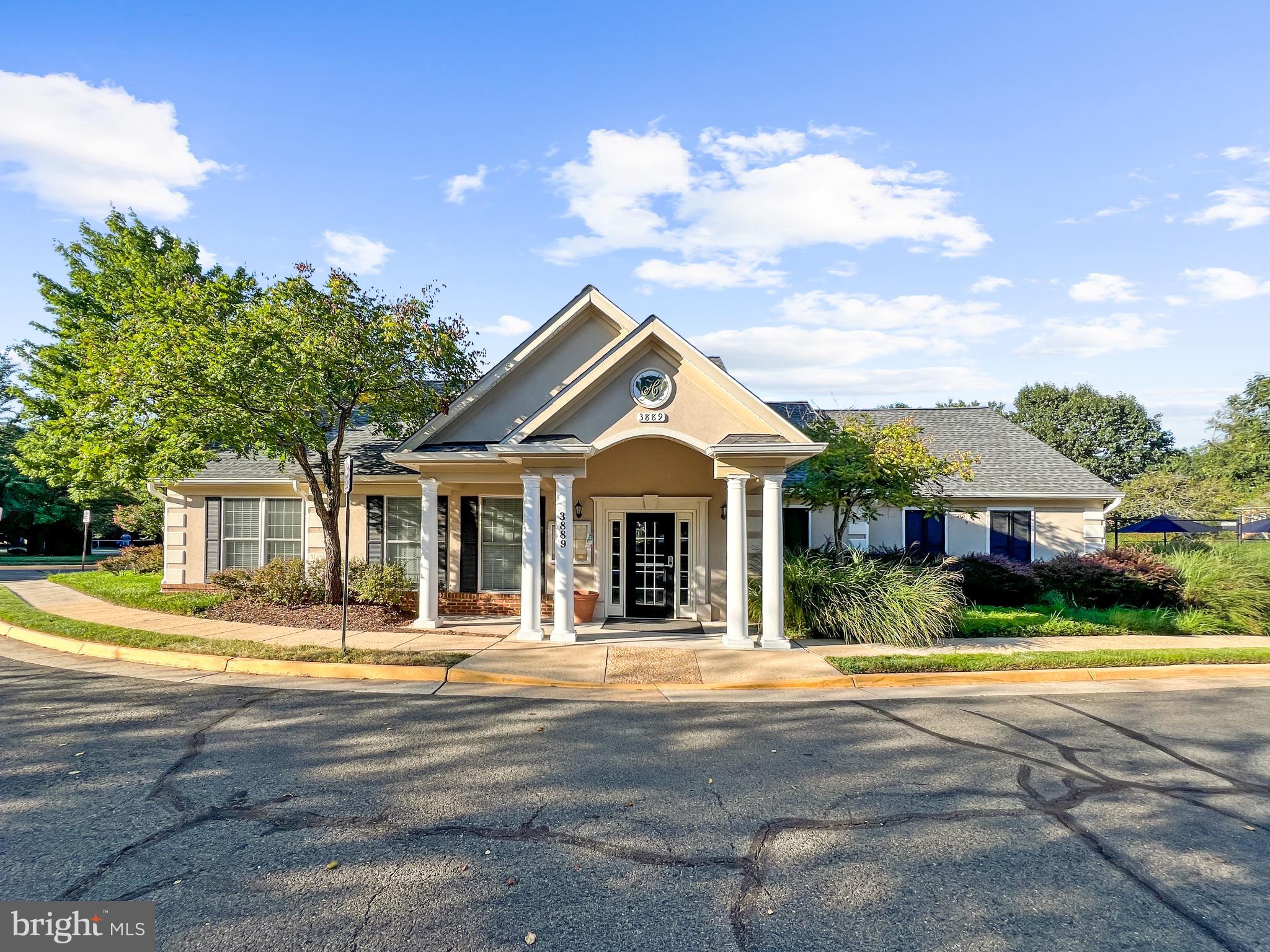 HIGHLAND OAKS - Residential