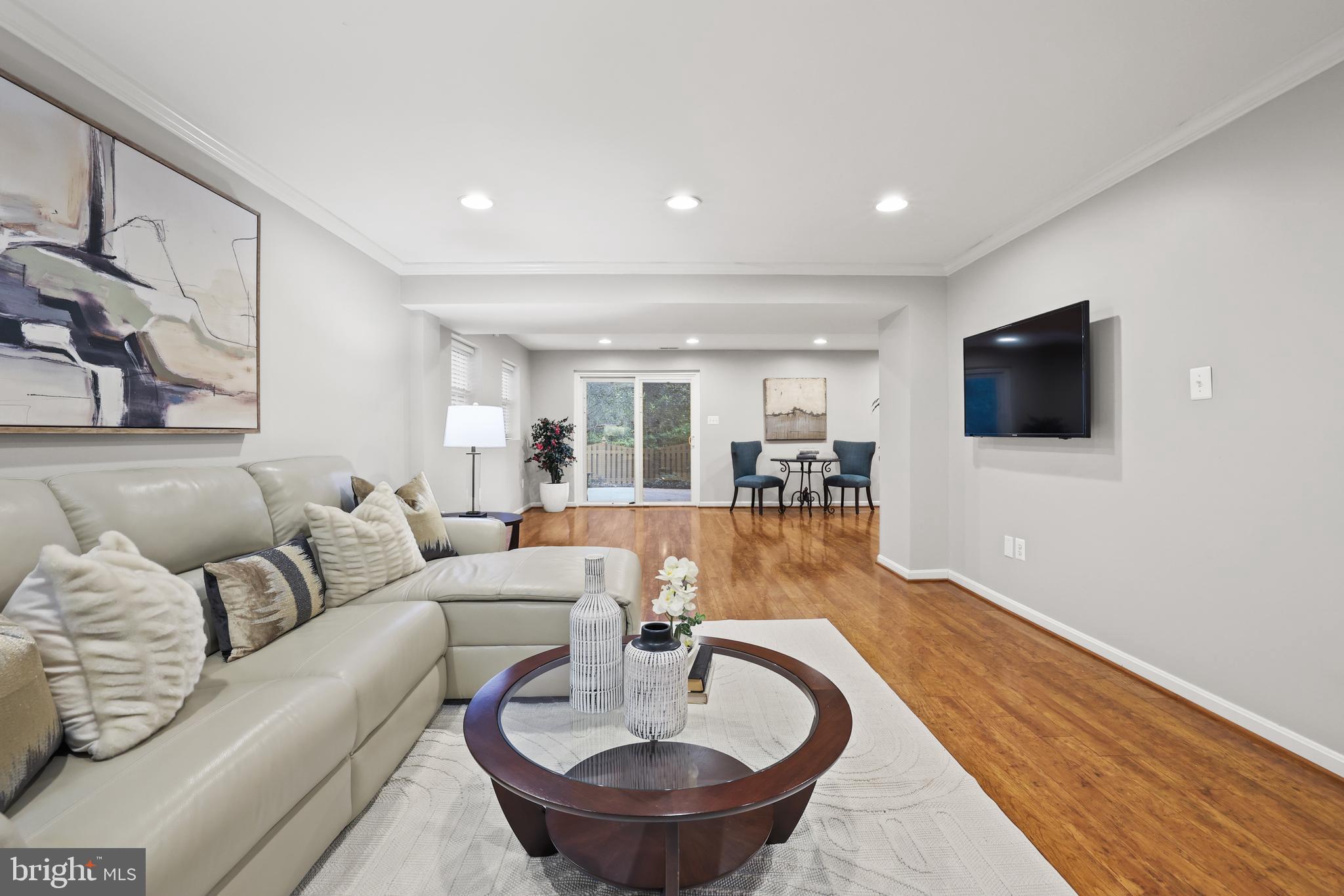 HIGHLAND OAKS - Residential