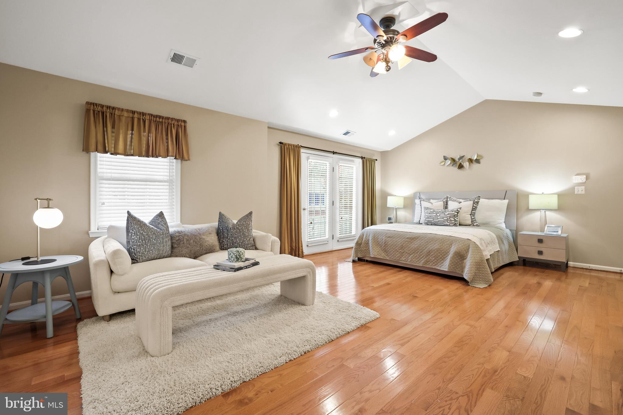 HIGHLAND OAKS - Residential