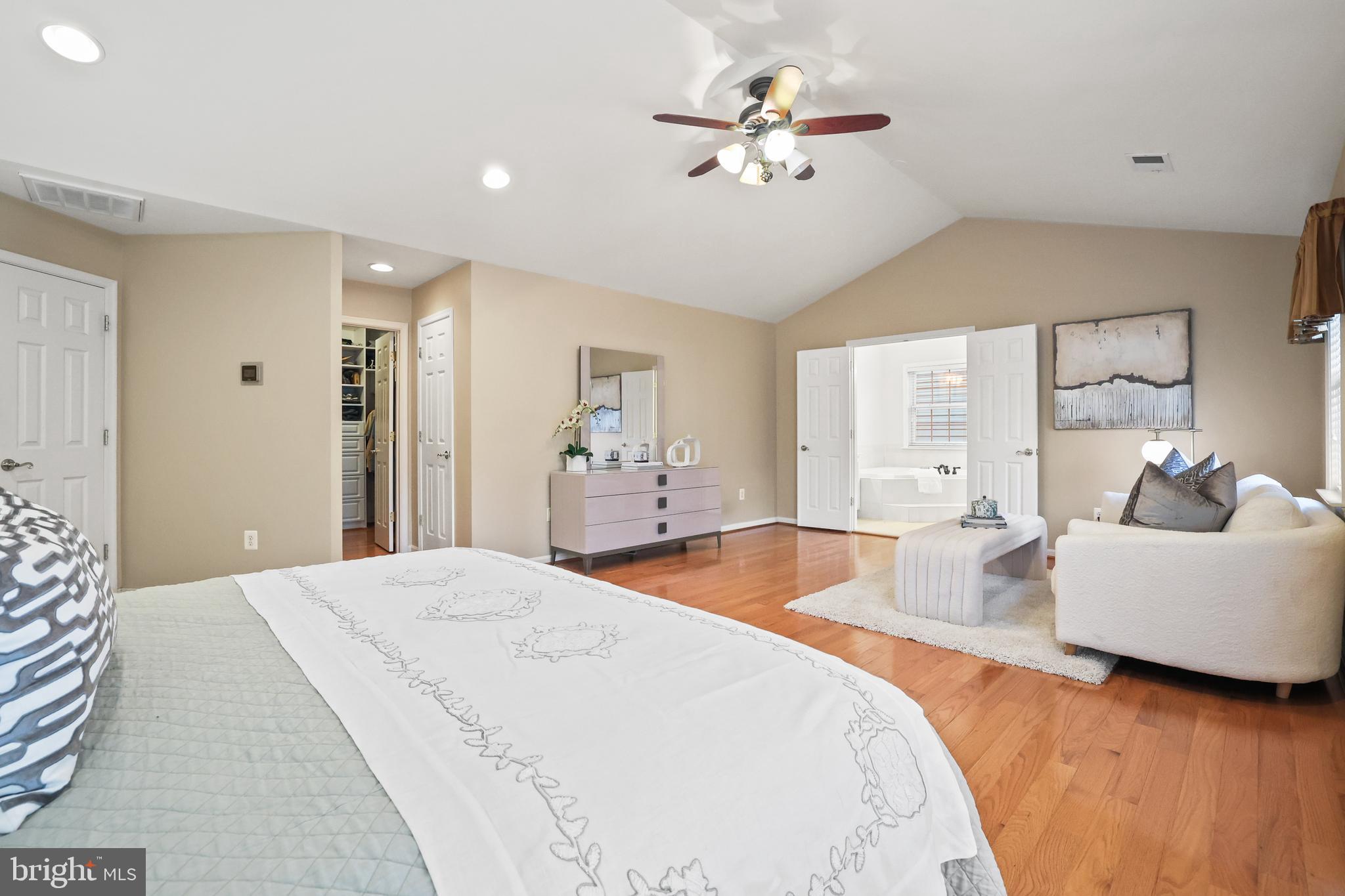 HIGHLAND OAKS - Residential