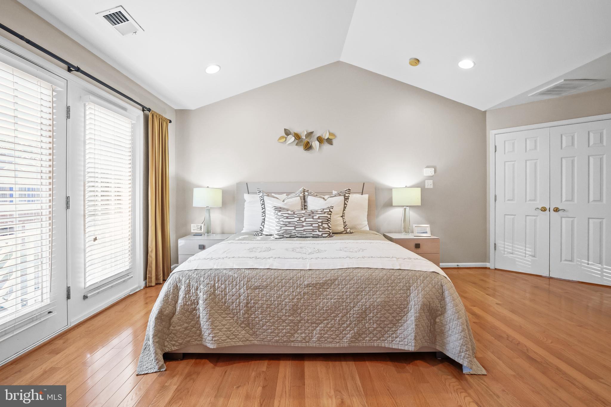 HIGHLAND OAKS - Residential