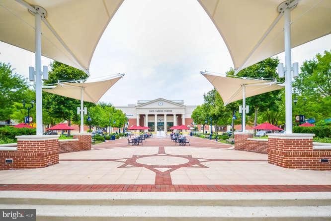 HIGHLAND OAKS - Residential