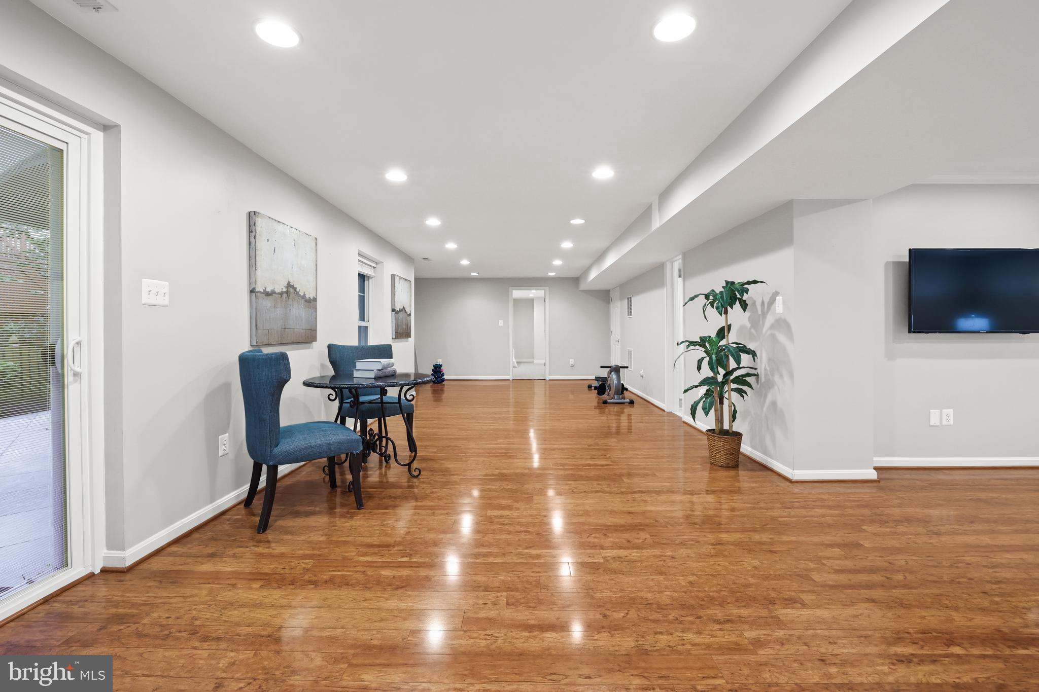 HIGHLAND OAKS - Residential