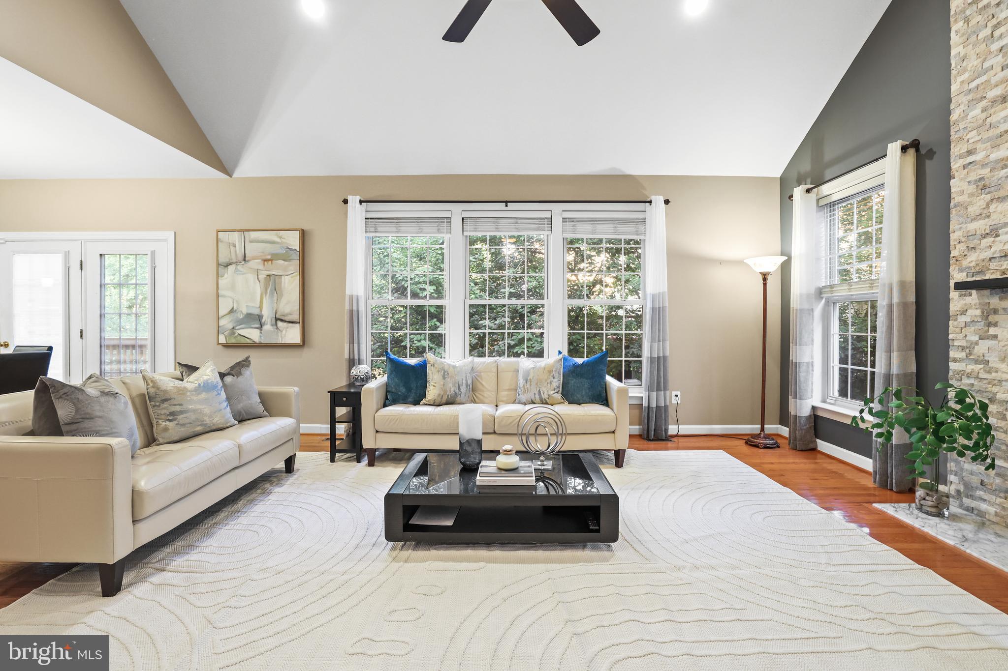 HIGHLAND OAKS - Residential