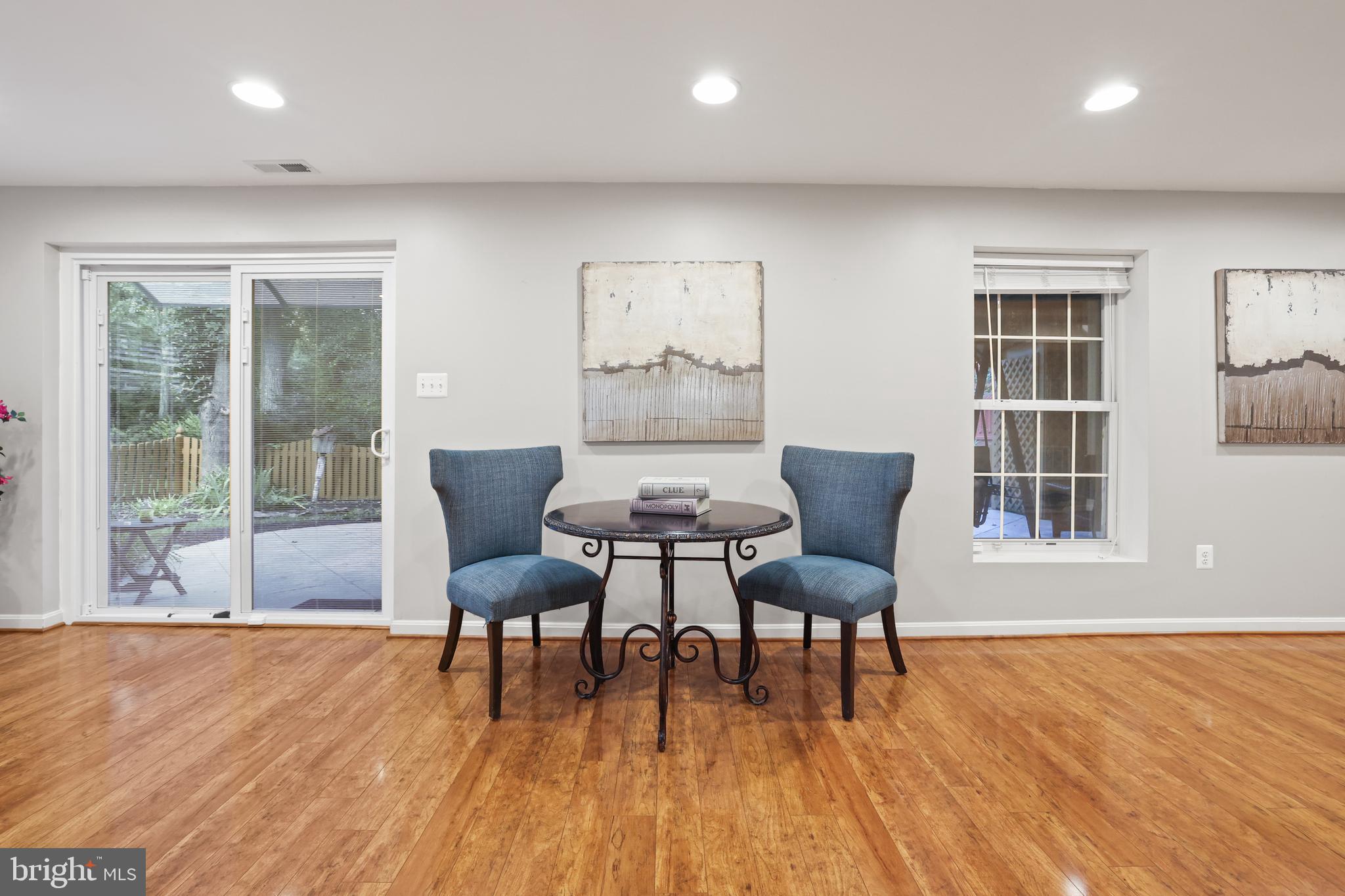 HIGHLAND OAKS - Residential