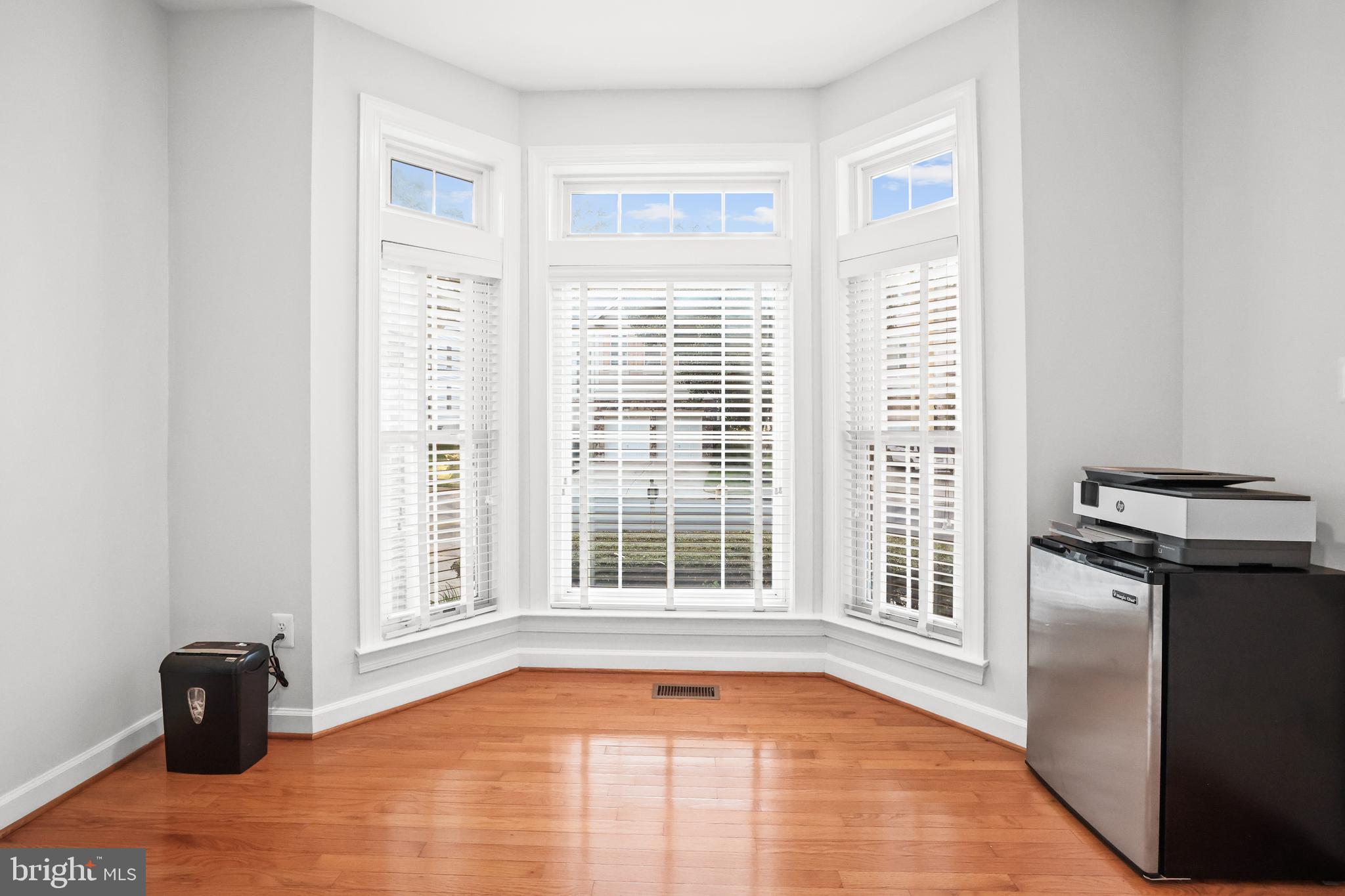 HIGHLAND OAKS - Residential