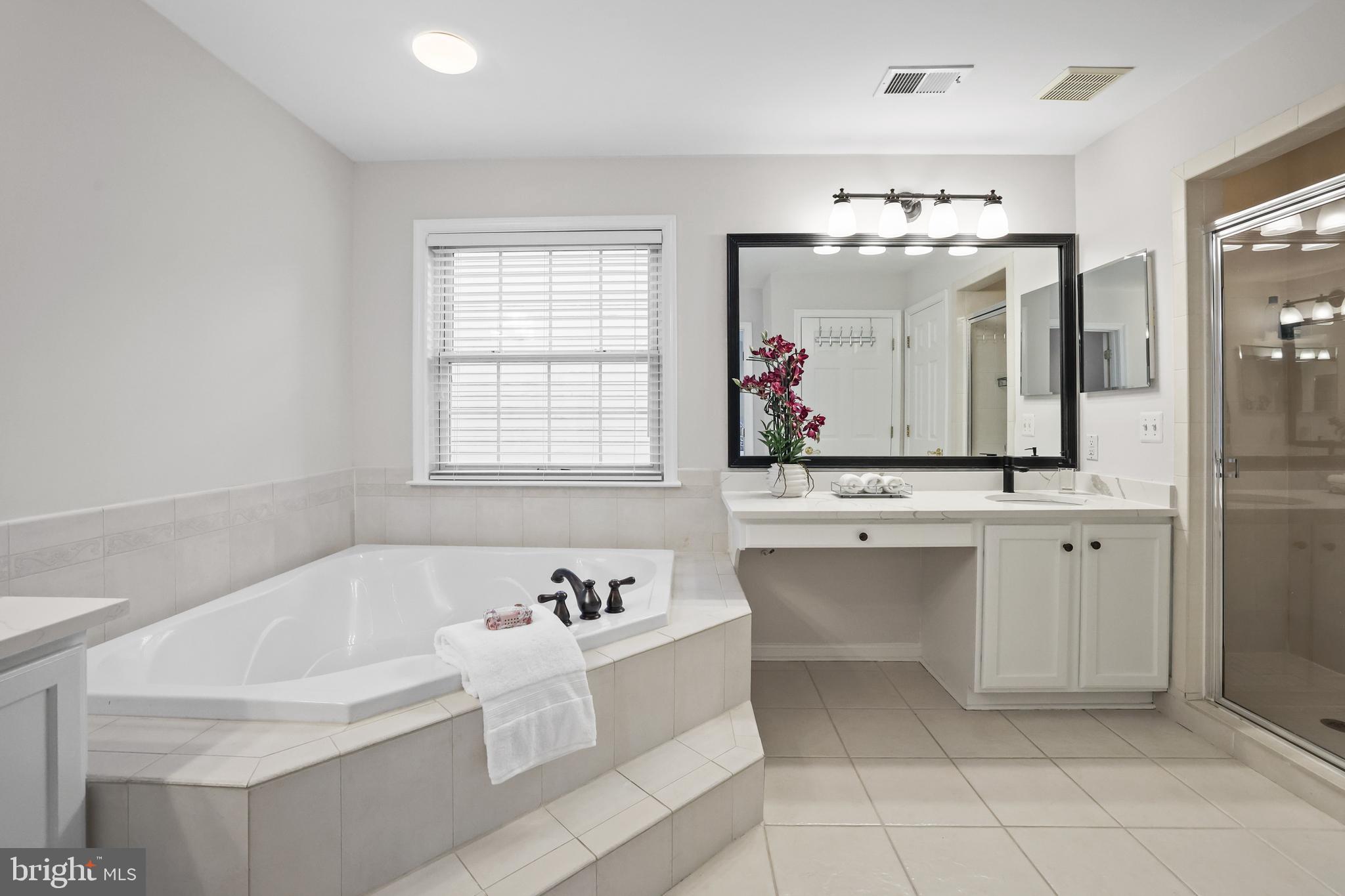 HIGHLAND OAKS - Residential