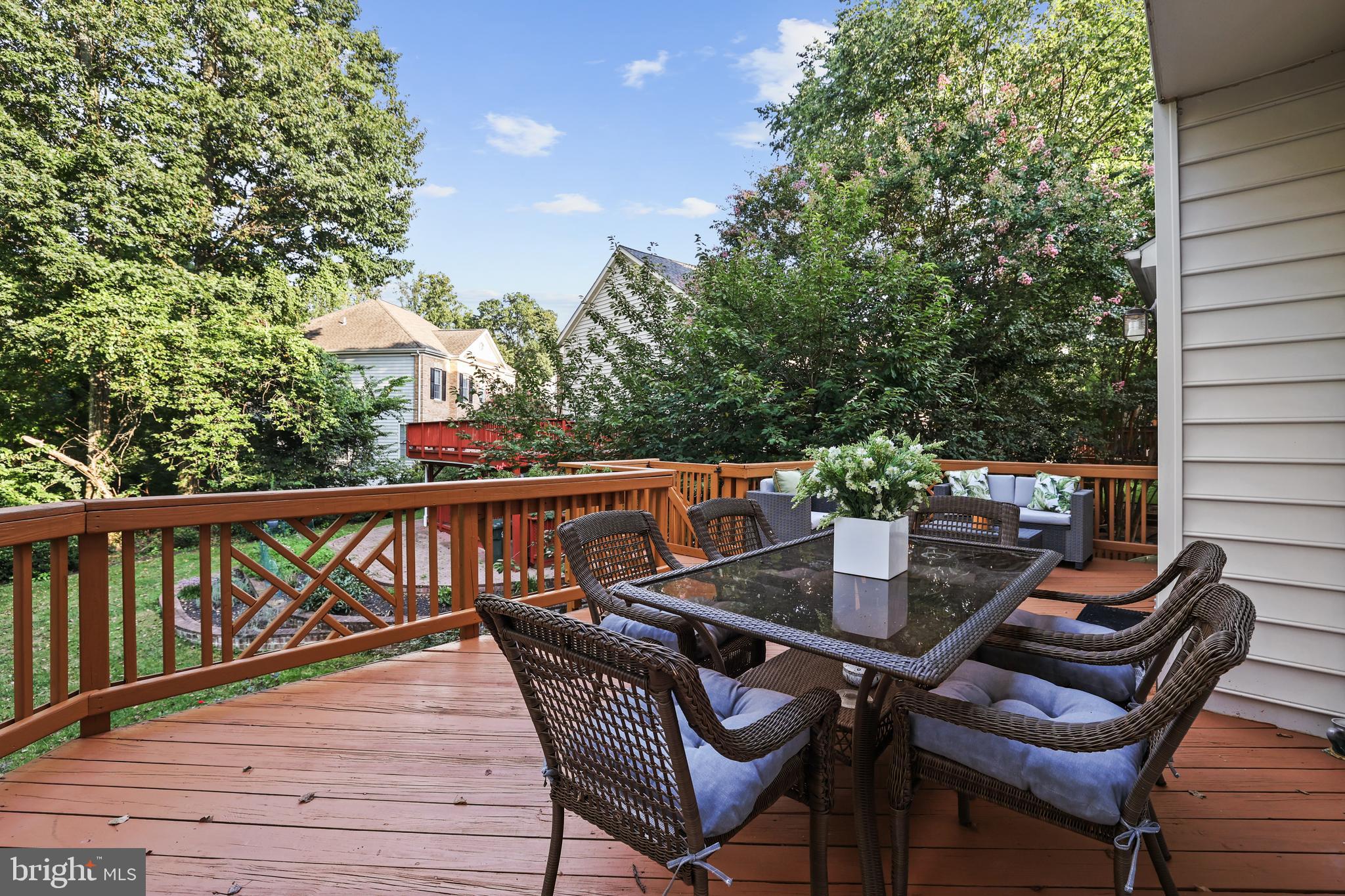 HIGHLAND OAKS - Residential