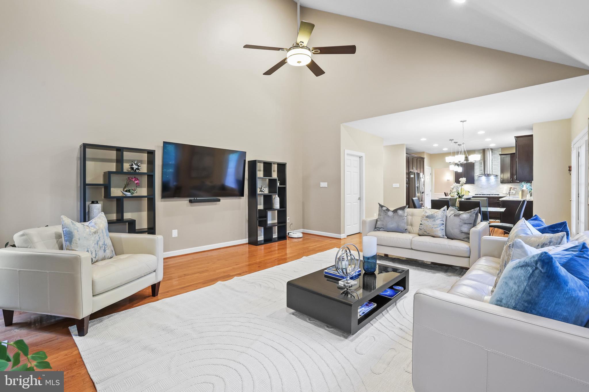 HIGHLAND OAKS - Residential