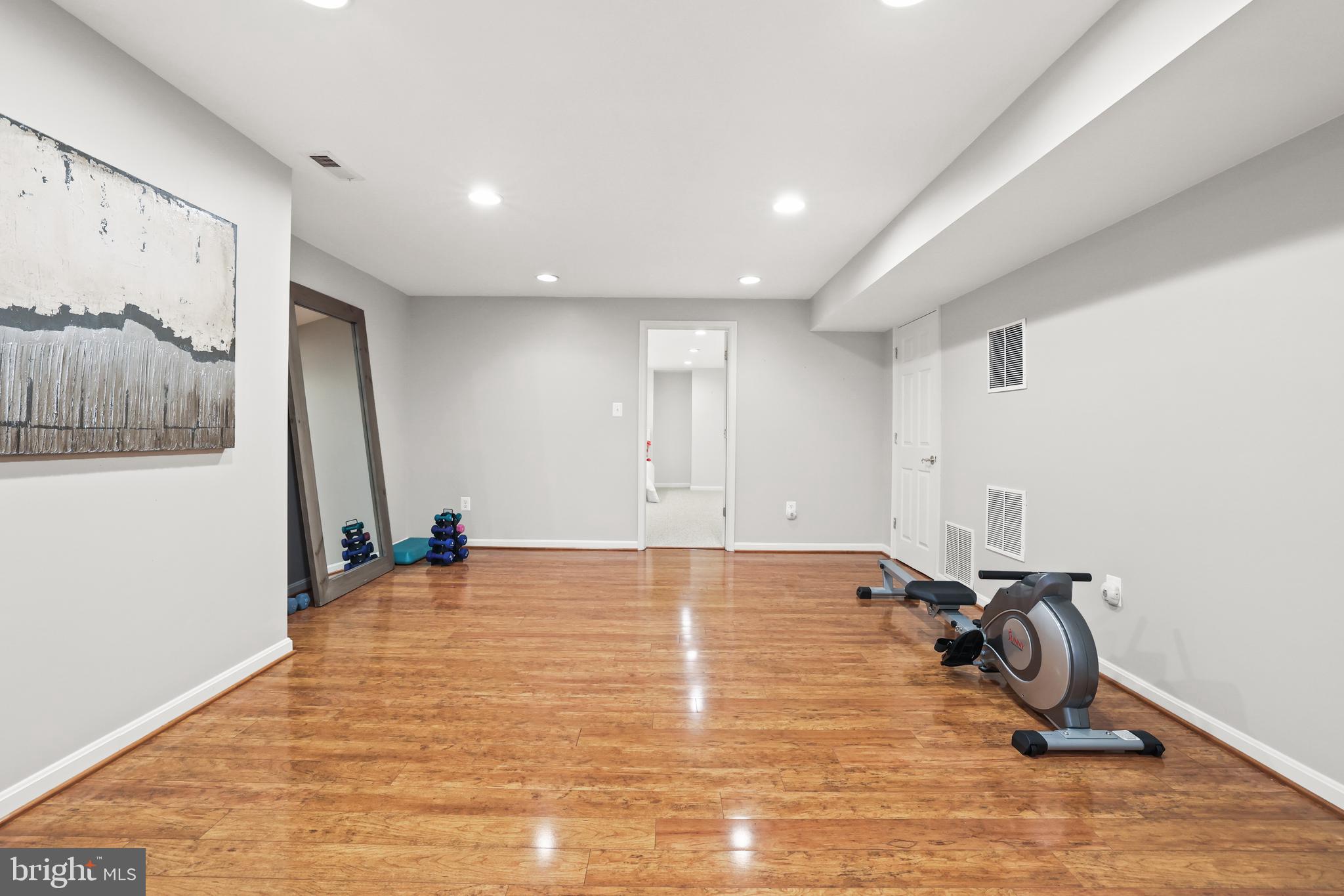 HIGHLAND OAKS - Residential