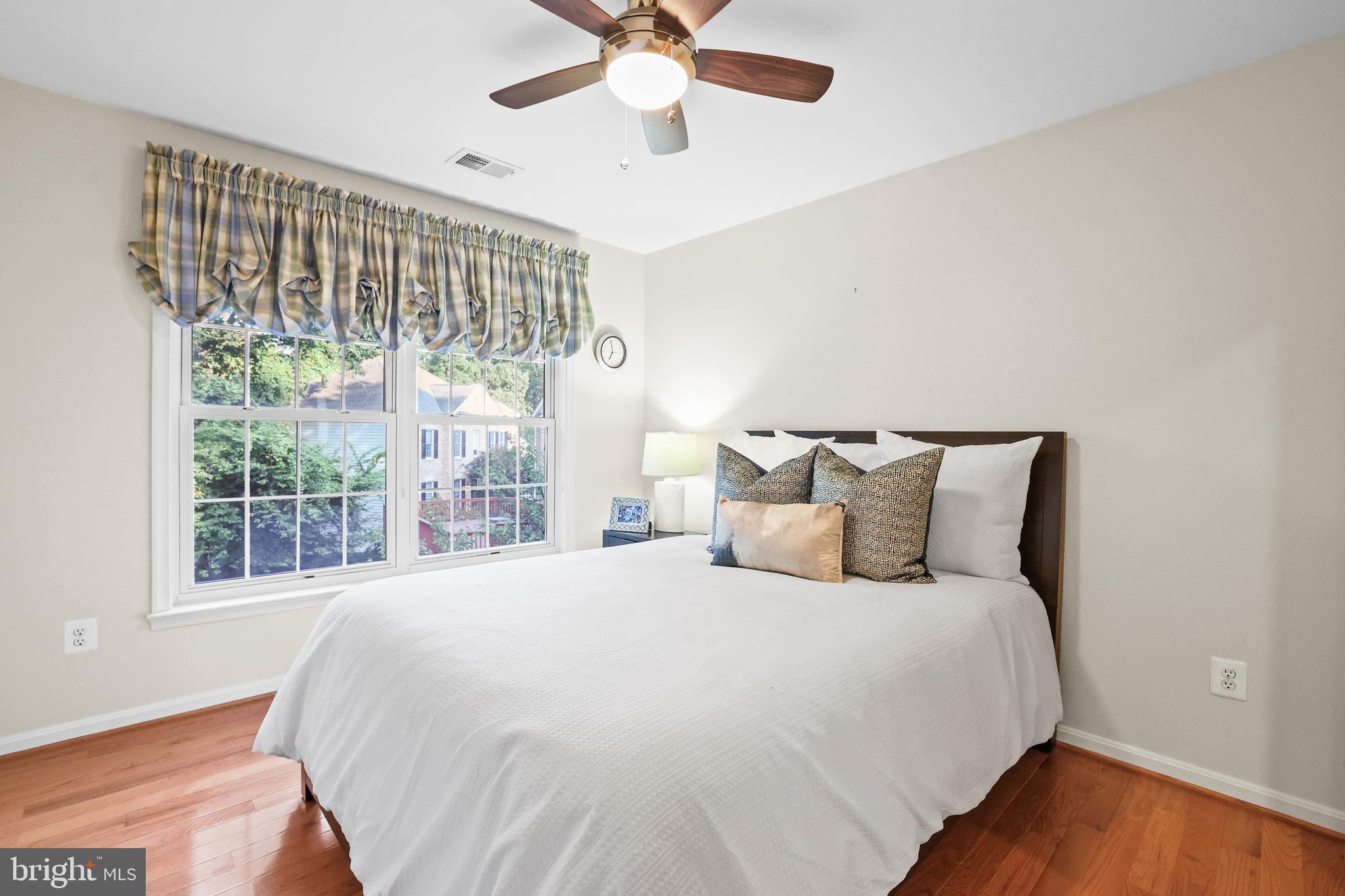 HIGHLAND OAKS - Residential