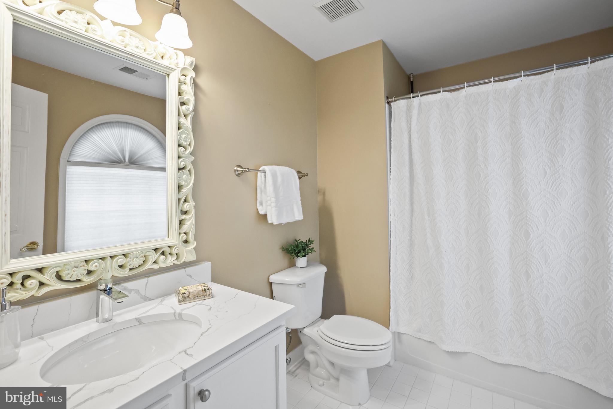 HIGHLAND OAKS - Residential