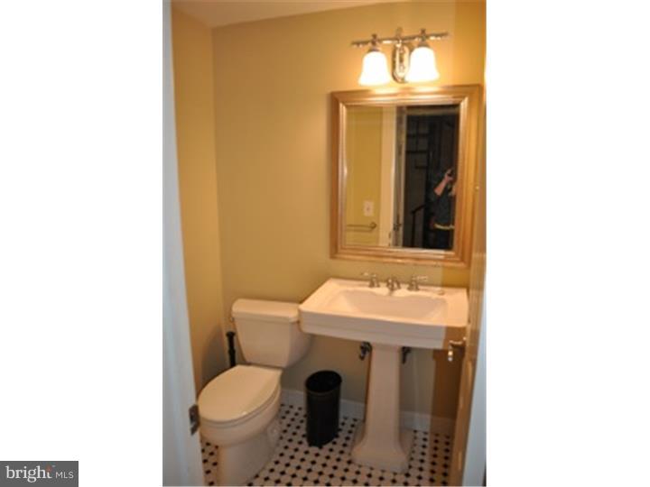 GRADUATE HOSPITAL - Residential Lease