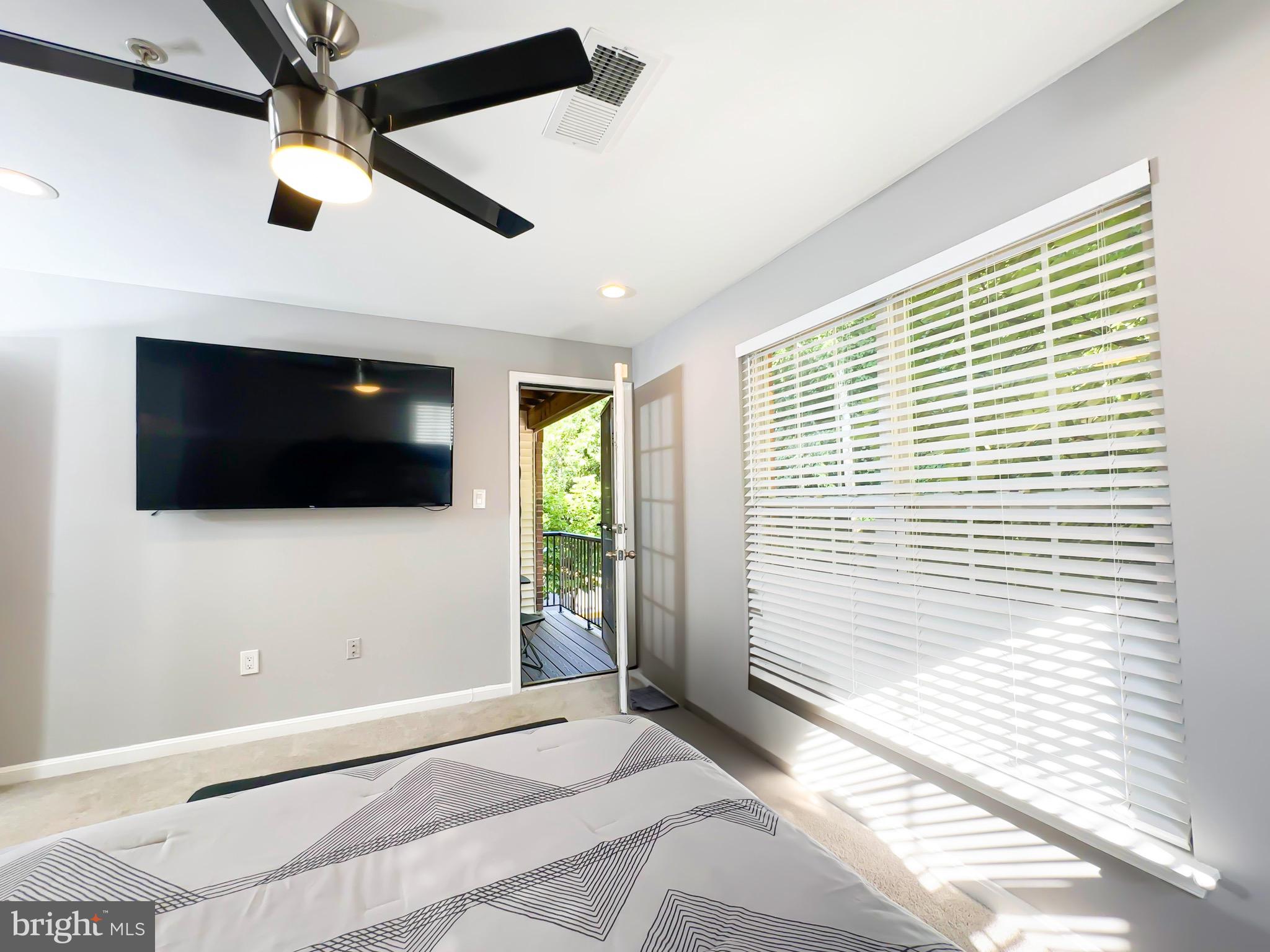 WOODVIEW VILLAGE WEST - Residential Lease