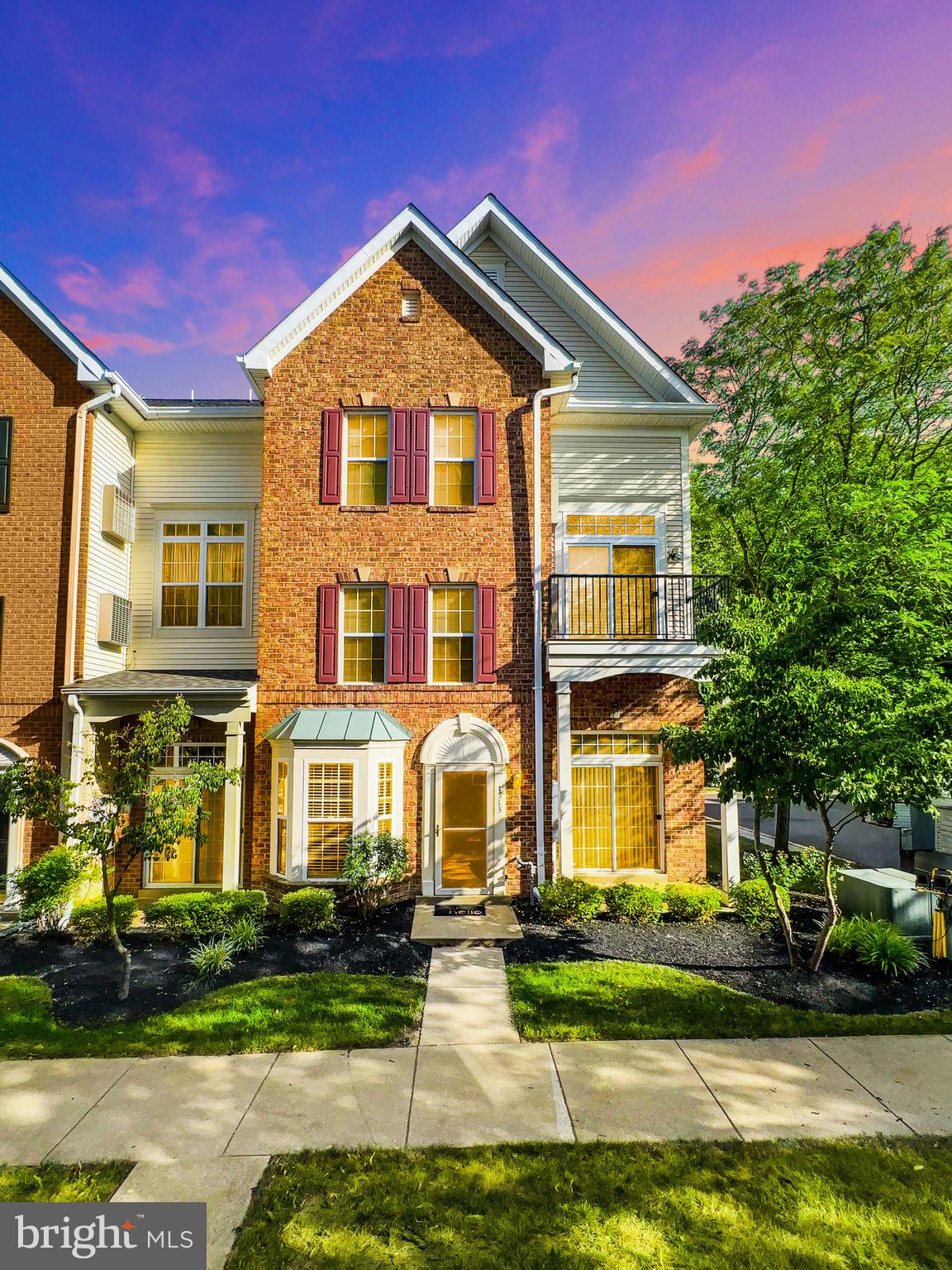 WOODVIEW VILLAGE WEST - Residential Lease