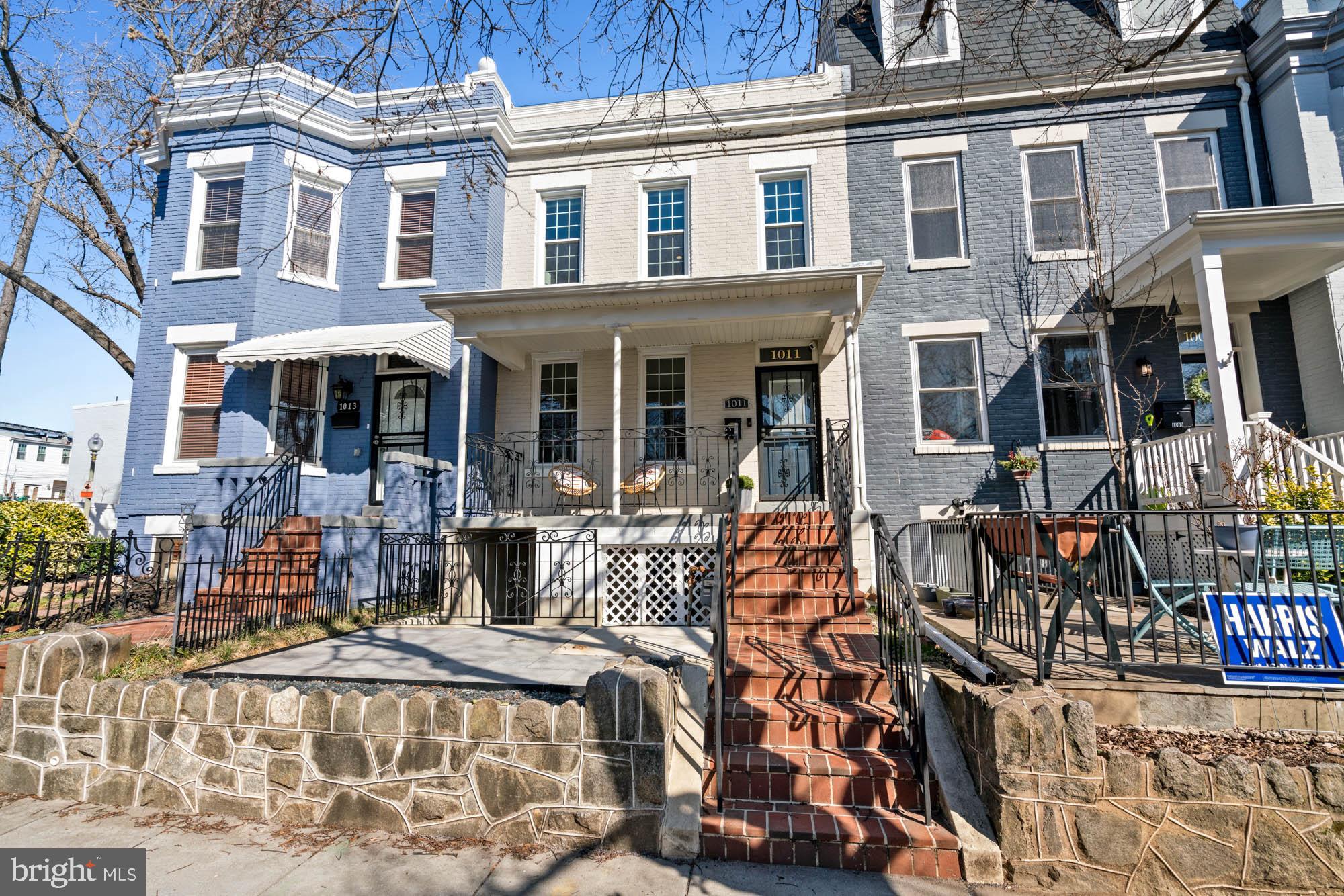 1011 9TH STREET NE