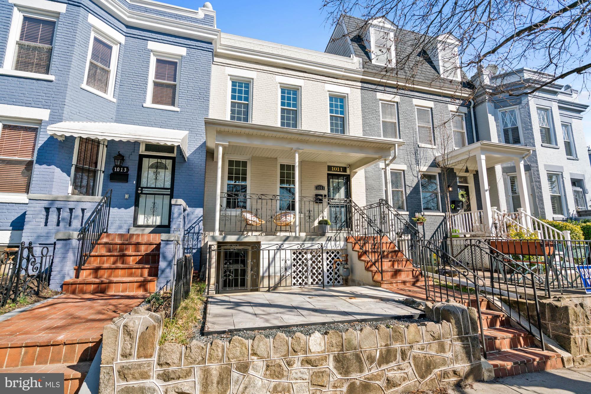 1011 9TH STREET NE