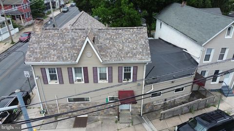Multifamily For Sale - 203 W King Street<br/> Franklin County, CHAMBERSBURG, PA 17201