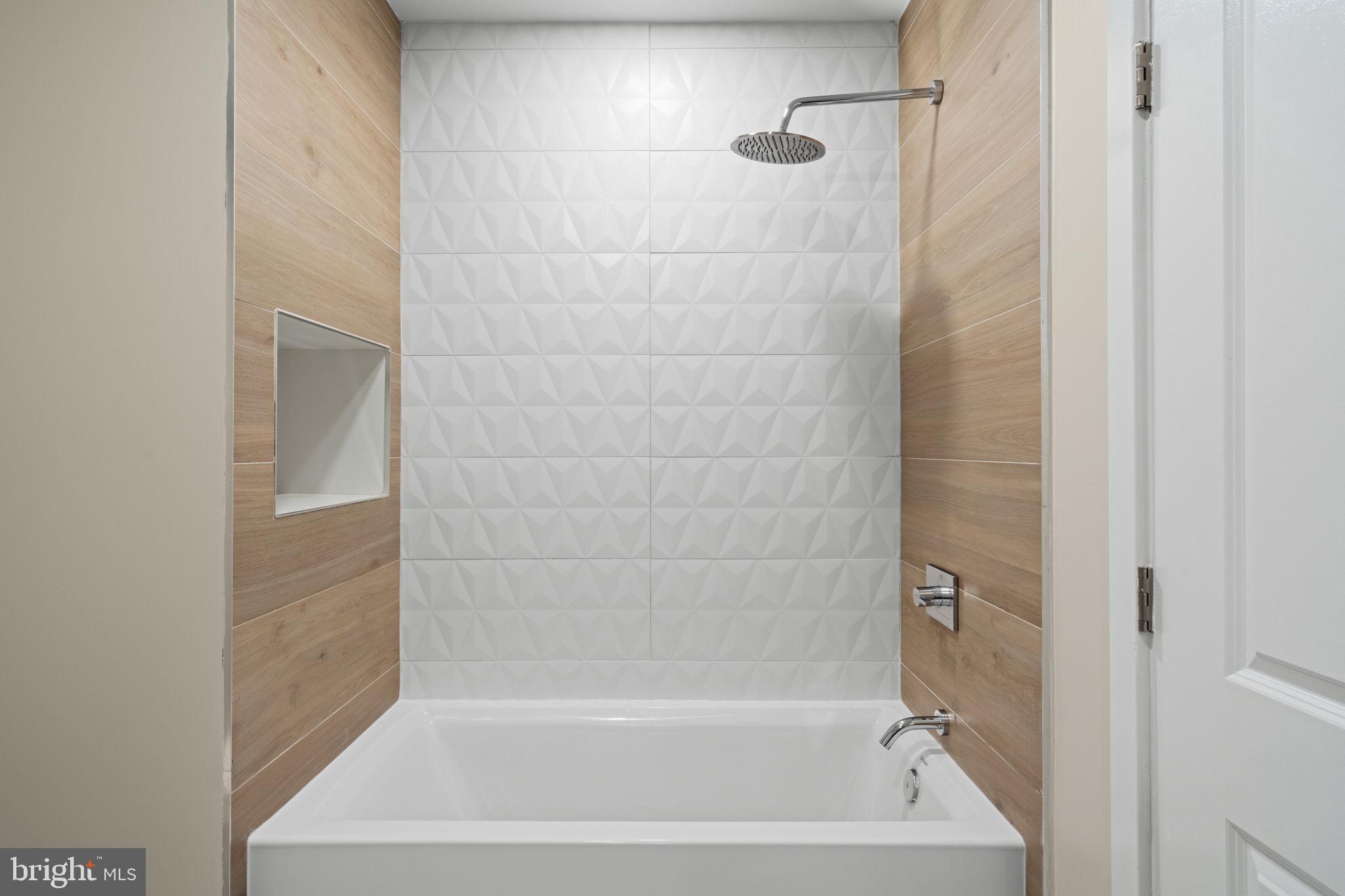MANTUA - Residential